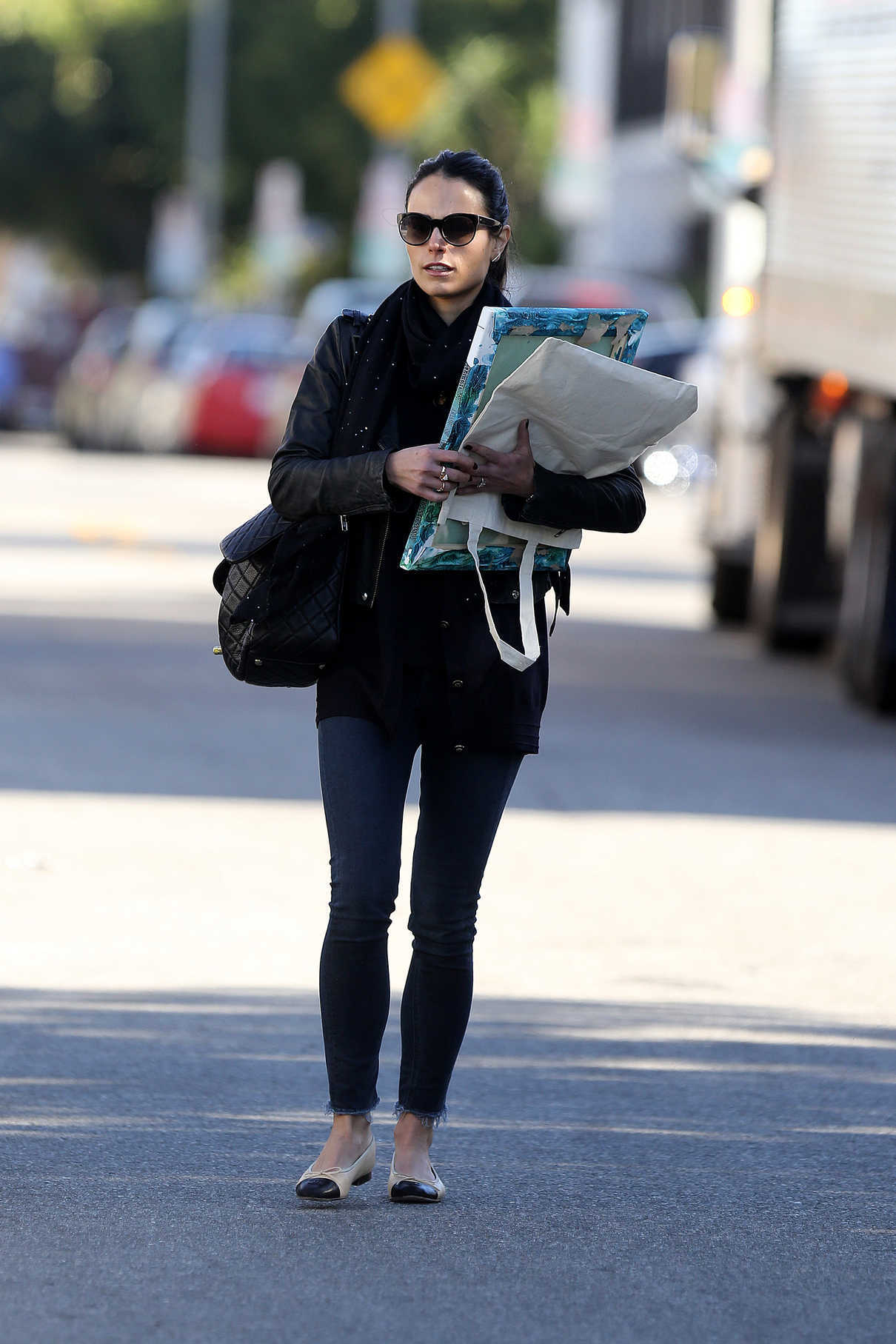 Jordana Brewster Was Seen Out in Hollywood 12/27/2016-4