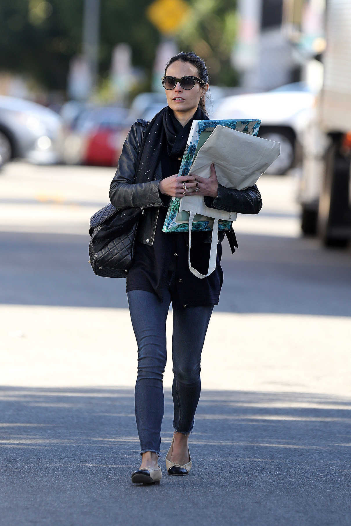 Jordana Brewster Was Seen Out in Hollywood 12/27/2016-5