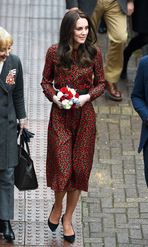 Kate Middleton Arrives at Harrow Club in West London 12/19/2016-1