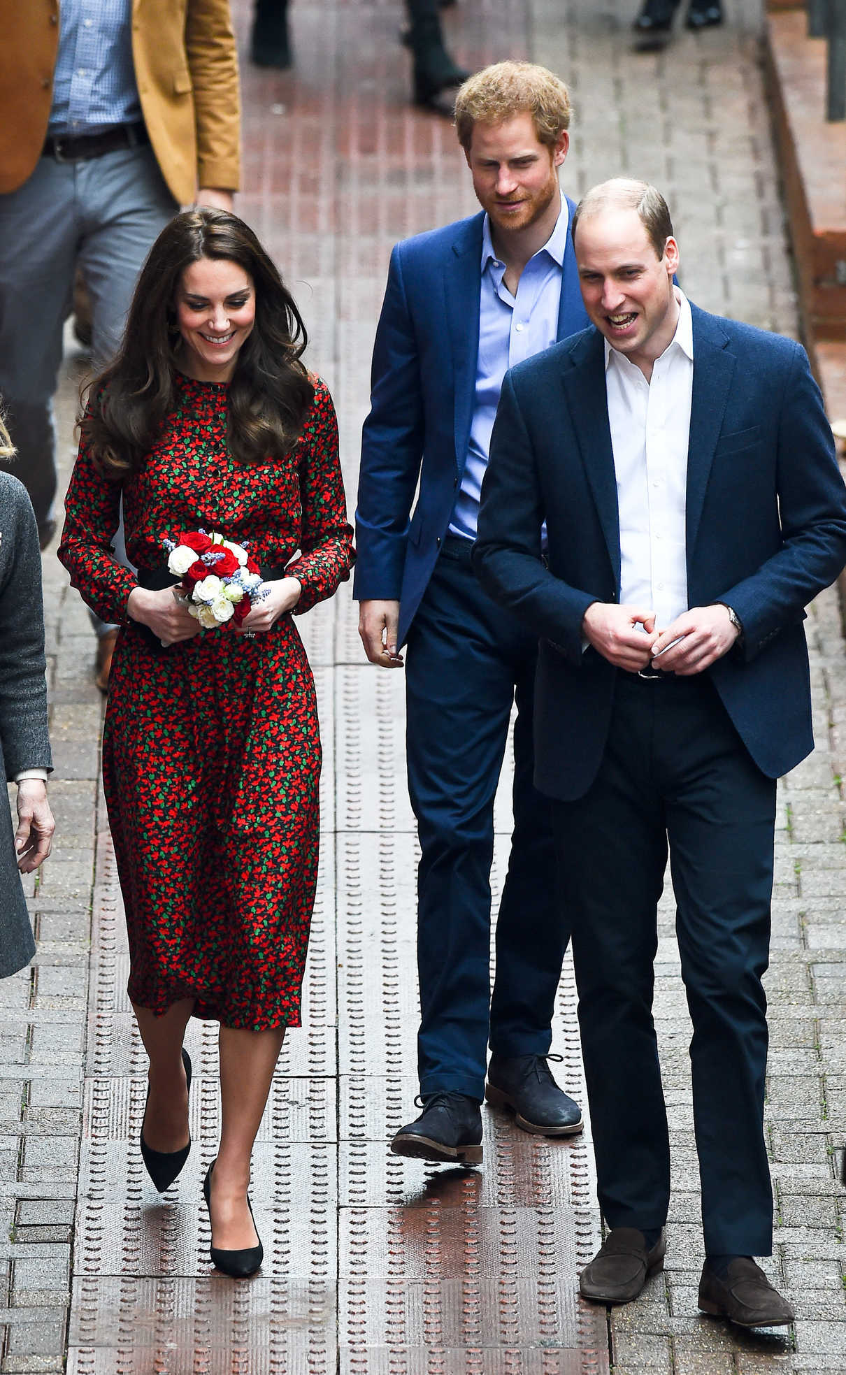 Kate Middleton Arrives at Harrow Club in West London 12/19/2016-2