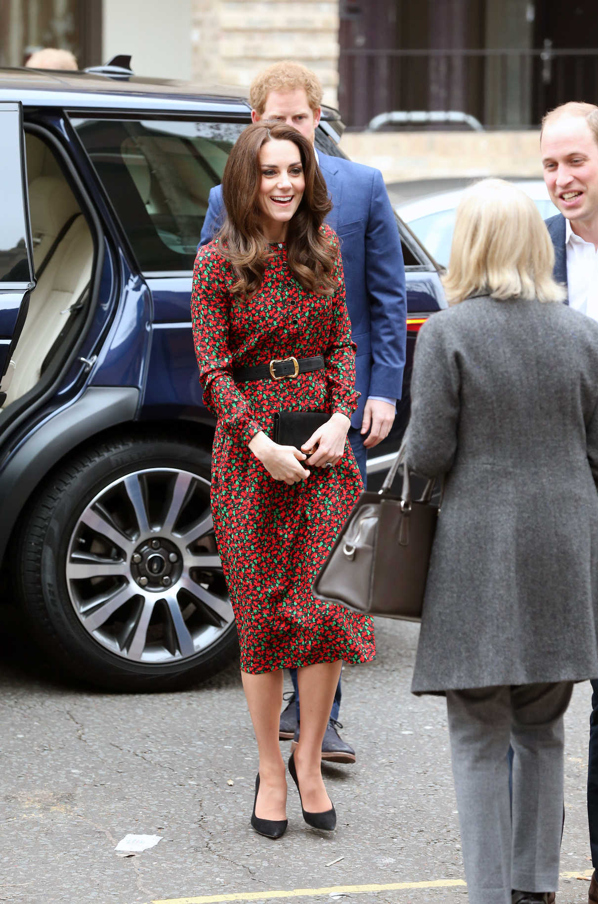 Kate Middleton Arrives at Harrow Club in West London 12/19/2016-3