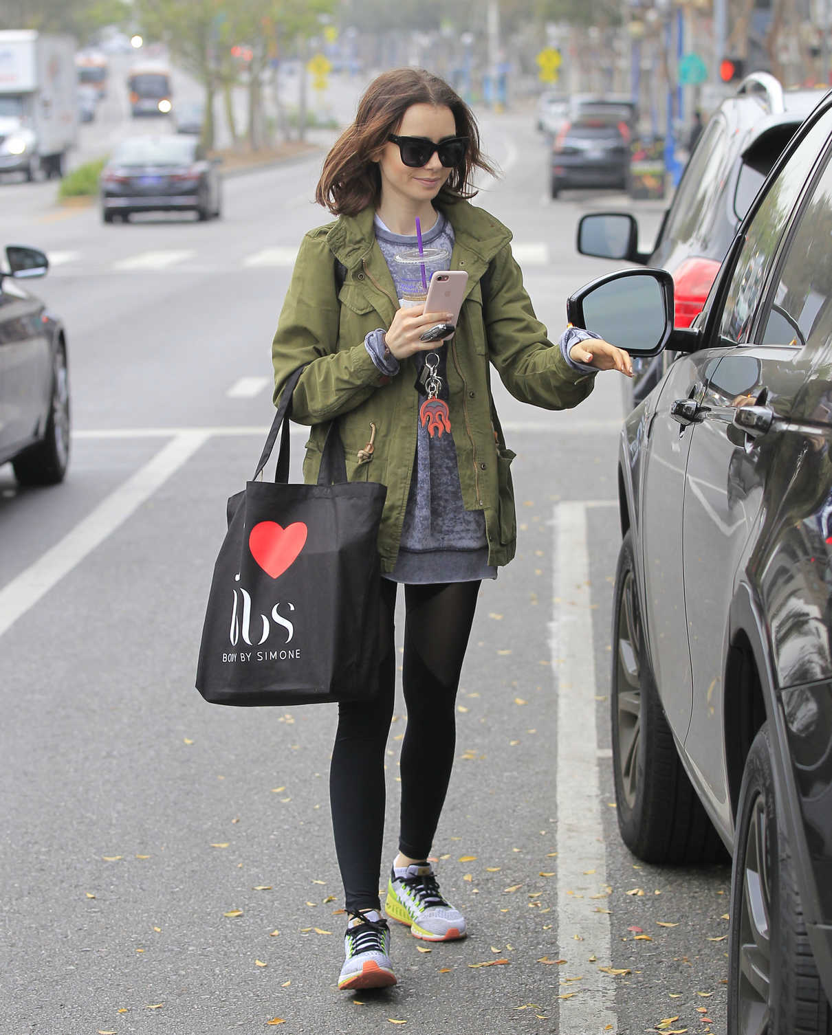 Lily Collins Leaves the Gym in West Hollywood 12/14/2016-4