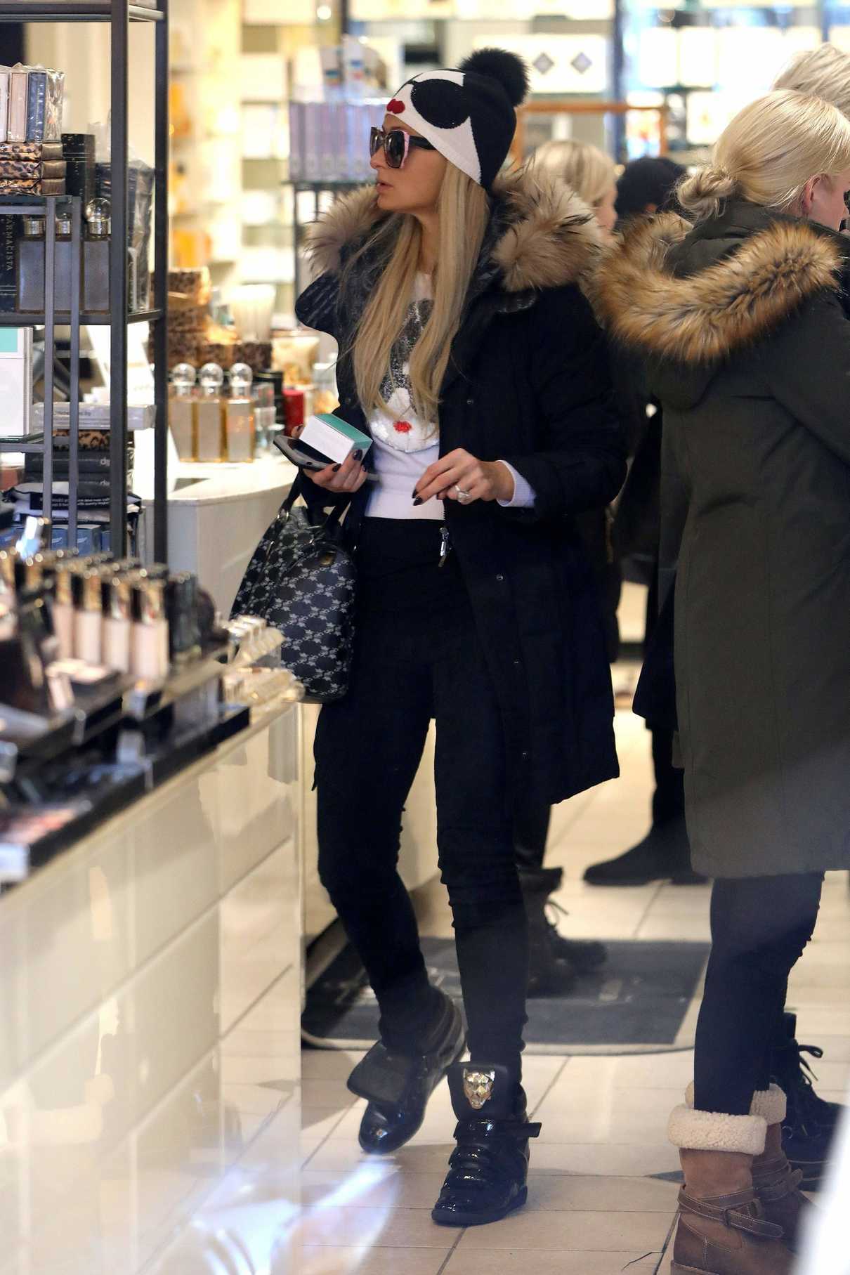 Paris Hilton Goes Shopping in Aspen 12/26/2016-5