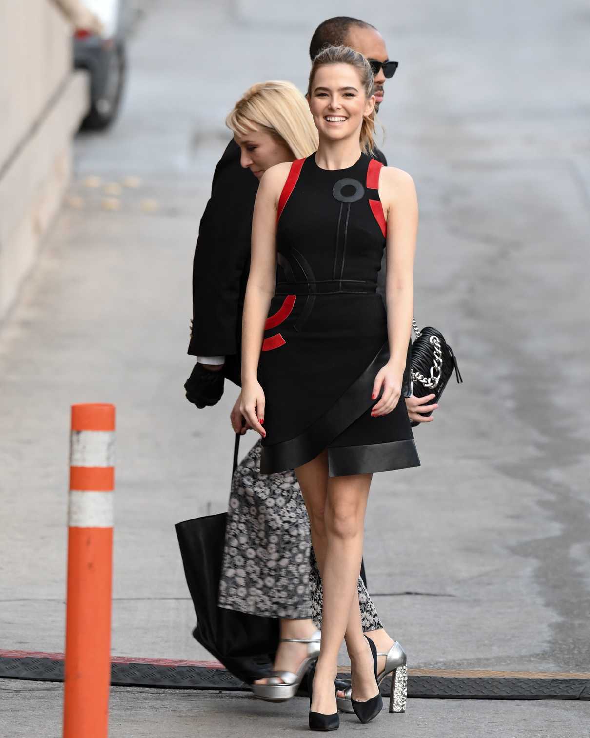 Zoey Deutch Arrives at Jimmy Kimmel Live in Los Angeles 12/06/2016-4