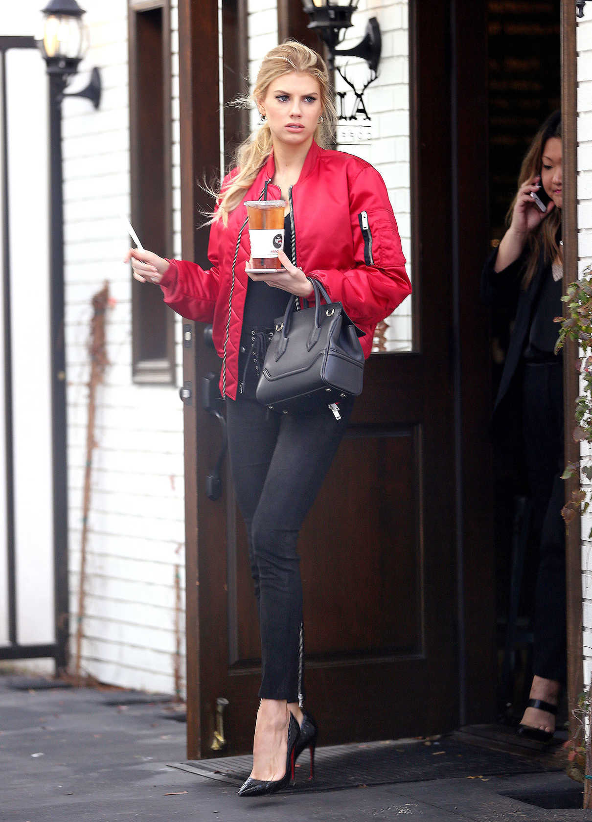 Charlotte McKinney Was Seen Out in Studio City 01/13/2017-4