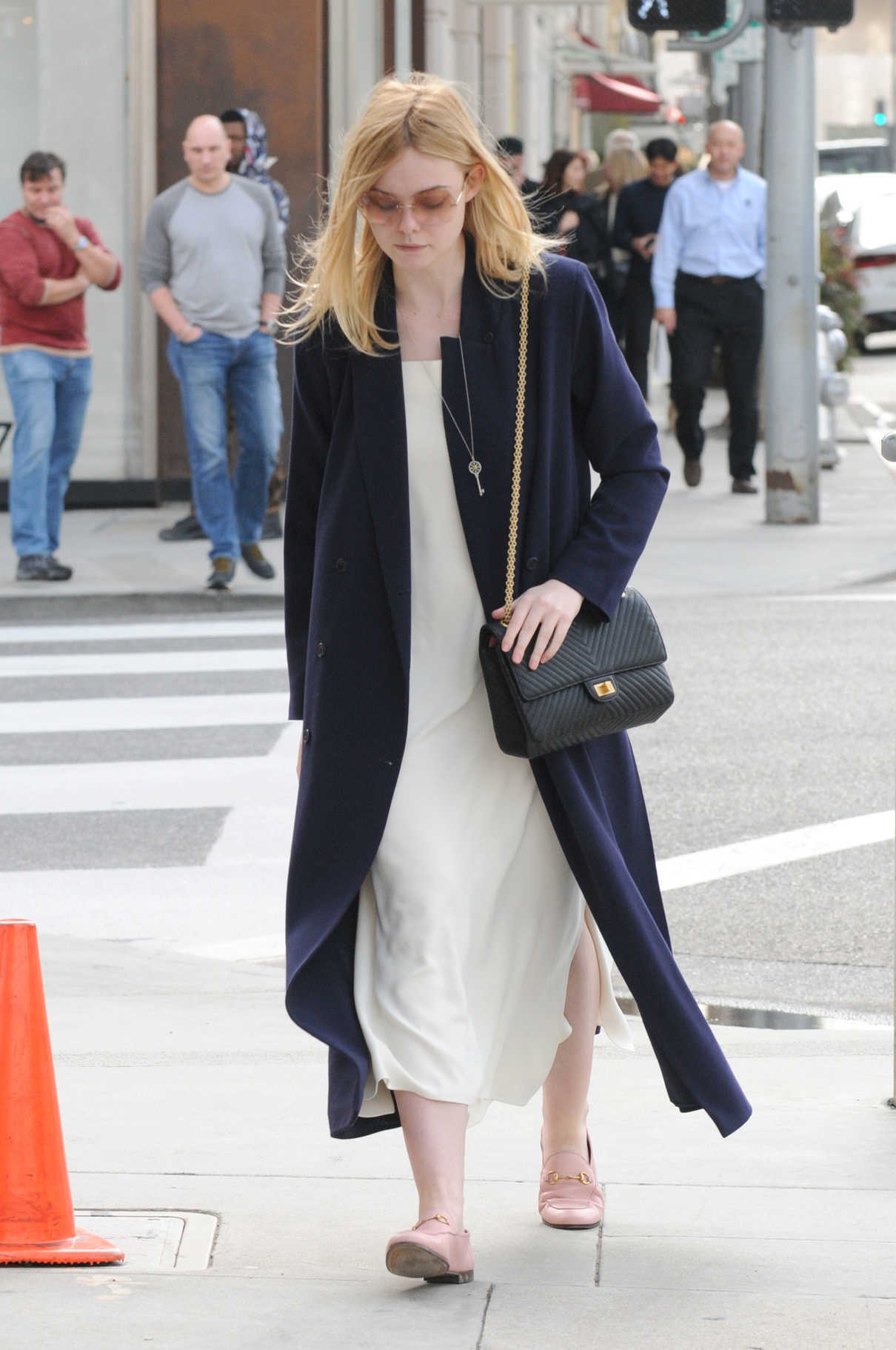Elle Fanning Goes Shopping in Beverly Hills 01/21/2017-2