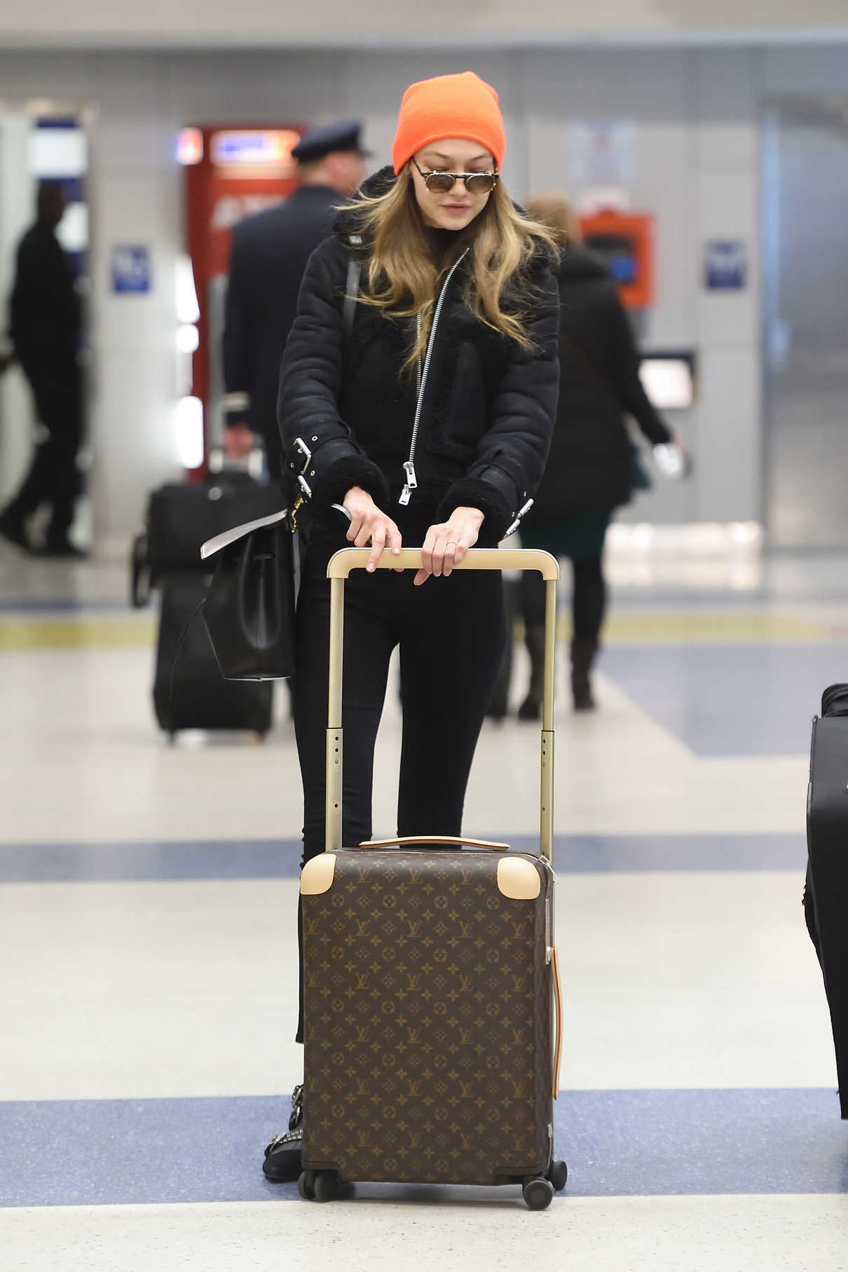 Gigi Hadid Arrives at JFK Airport in NYC 01/13/2017-4