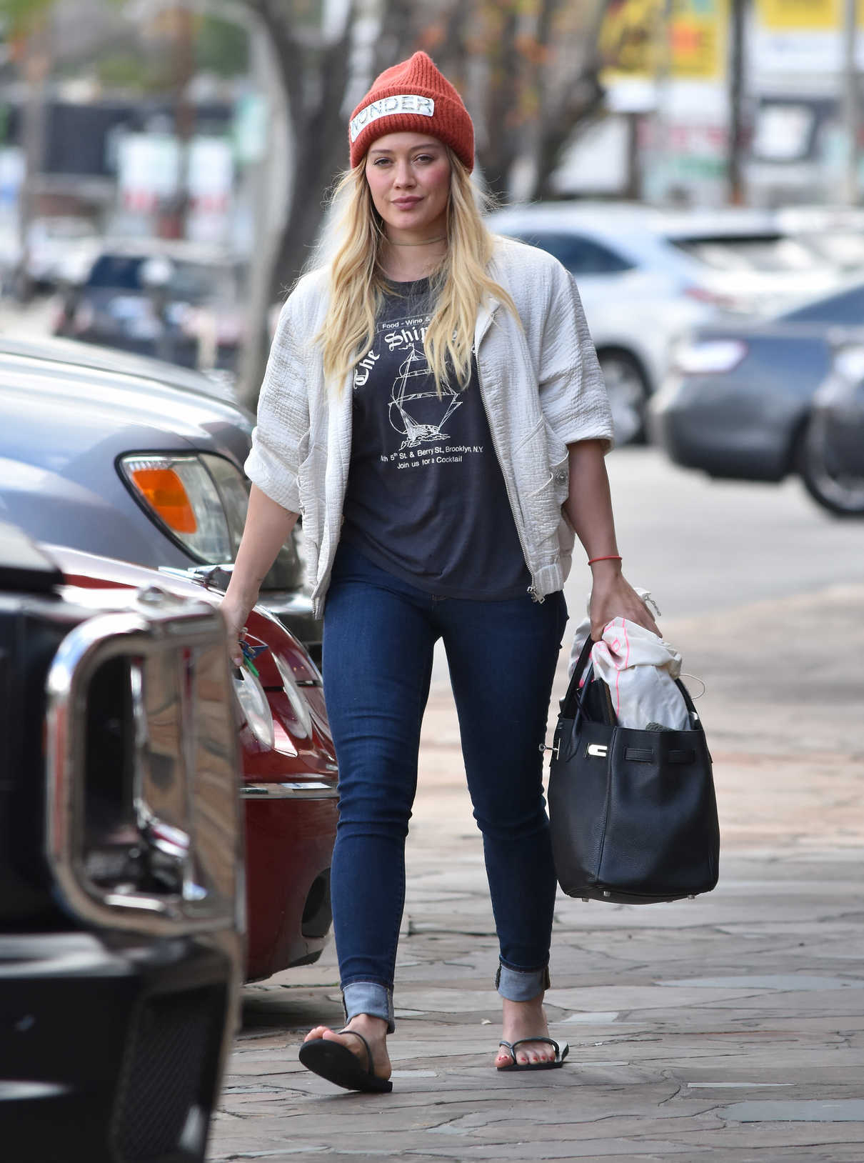 Hilary Duff Was Seen Out in Studio City 01/13/2017-5