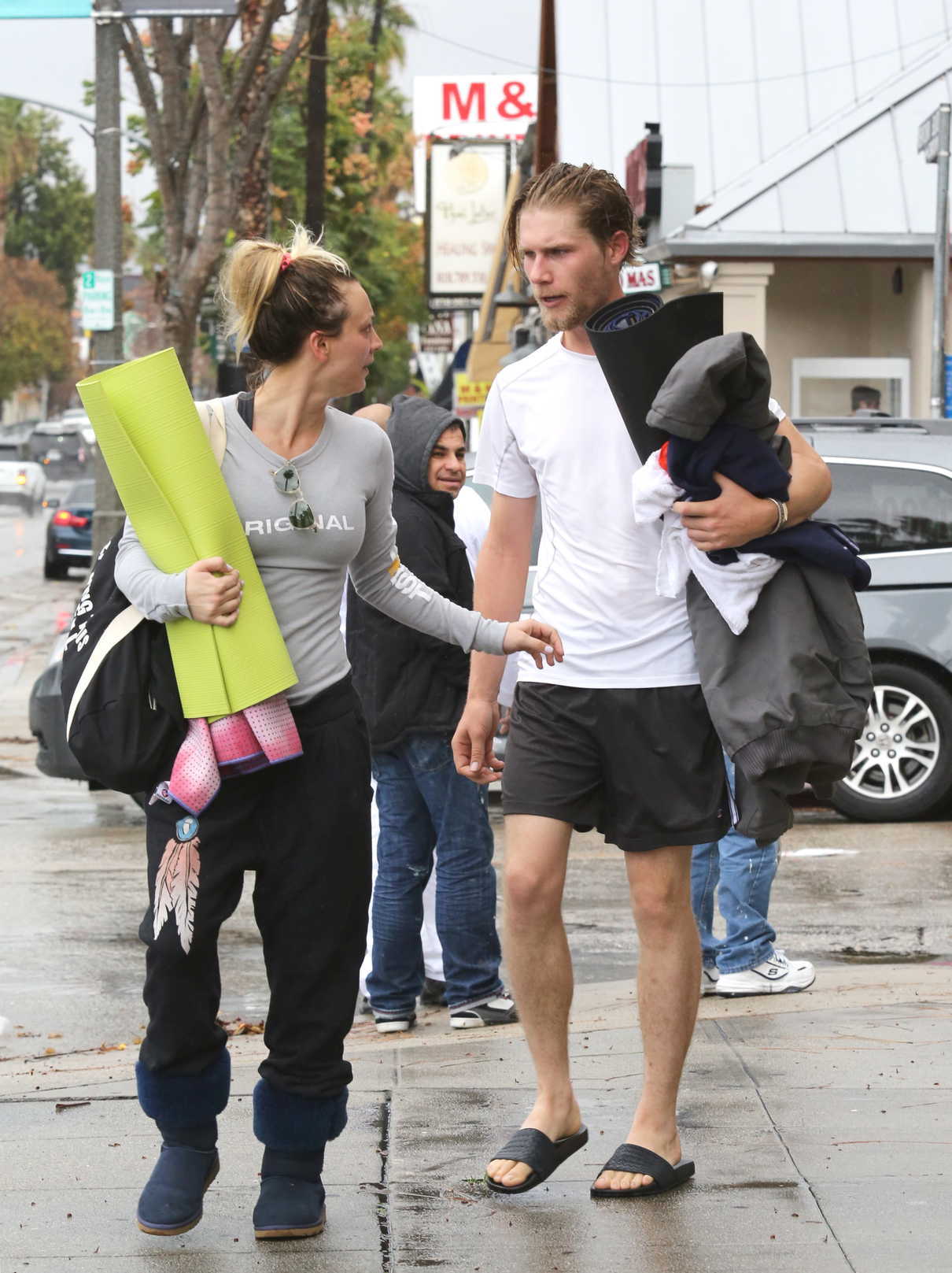 Kaley Cuoco and Karl Cook Leave Yoga Class in Los Angeles 01/23/2017-2