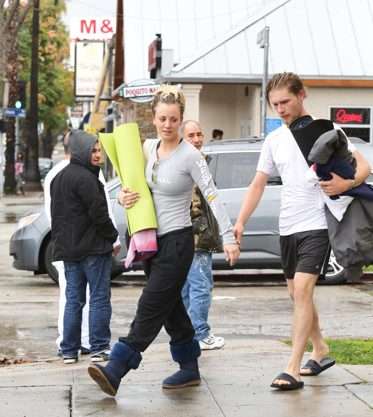 Kaley Cuoco and Karl Cook Leave Yoga Class in Los Angeles 01/23/2017-3