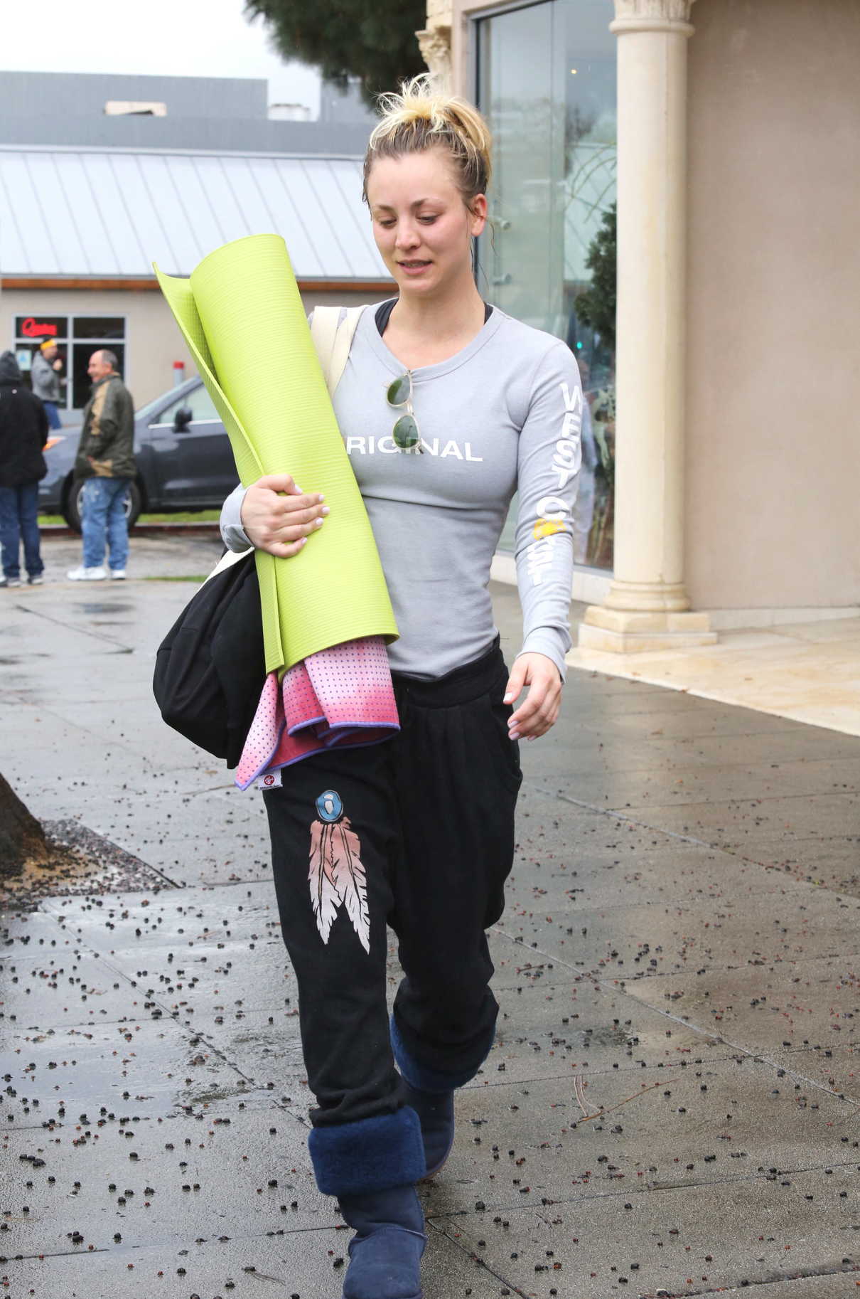 Kaley Cuoco and Karl Cook Leave Yoga Class in Los Angeles 01/23/2017-4