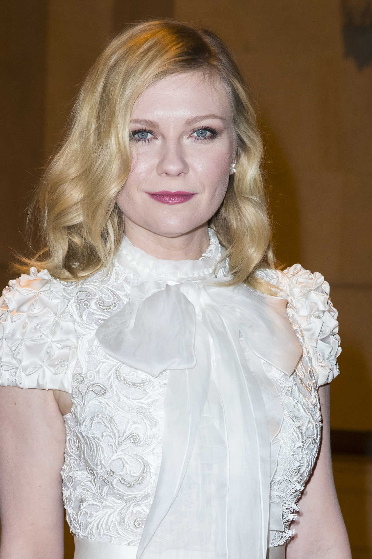 Kirsten Dunst at the Ralph and Russo Fashion Show in Paris 01/23/2017-5