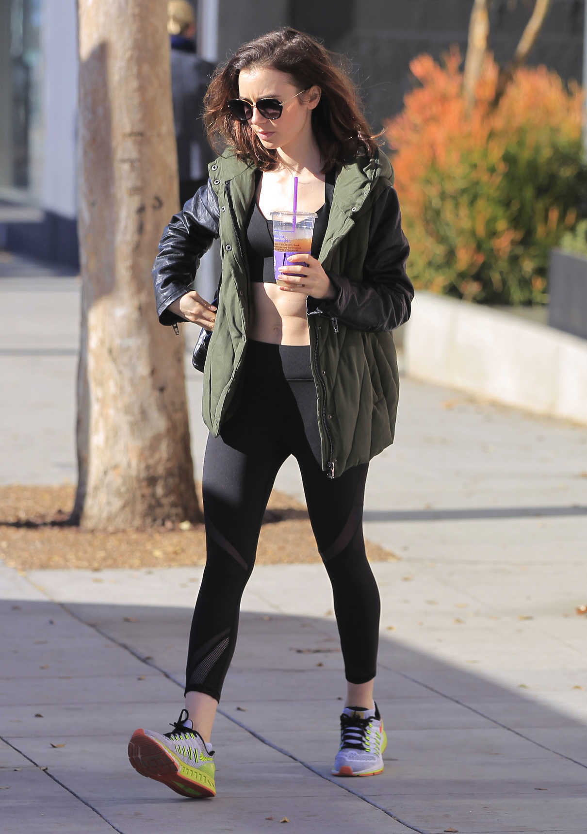 Lily Collins Leaves the Gym in Beverly Hills 01/27/2017-2