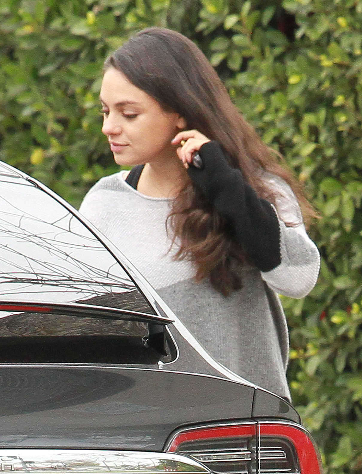 Mila Kunis Was Seen Out in Studio City 01/04/2017-5