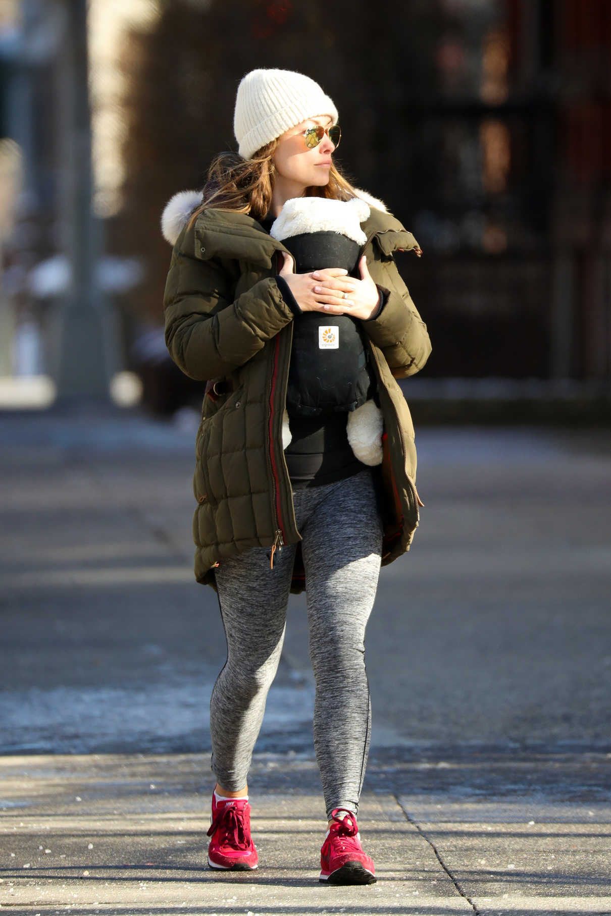 Olivia Wilde Was Seen Out in Brooklyn, New York 01/16/2017-2