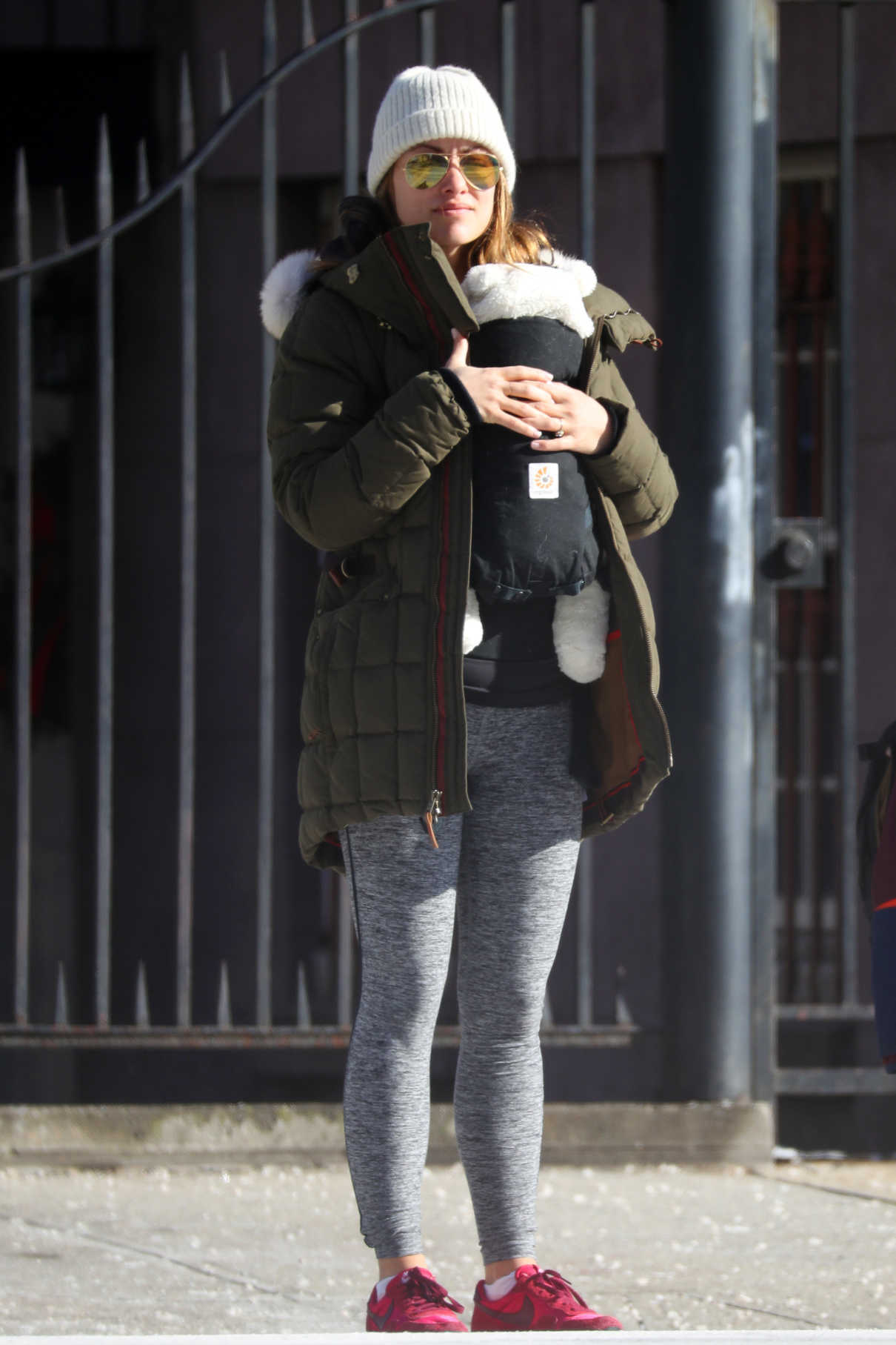 Olivia Wilde Was Seen Out in Brooklyn, New York 01/16/2017-4