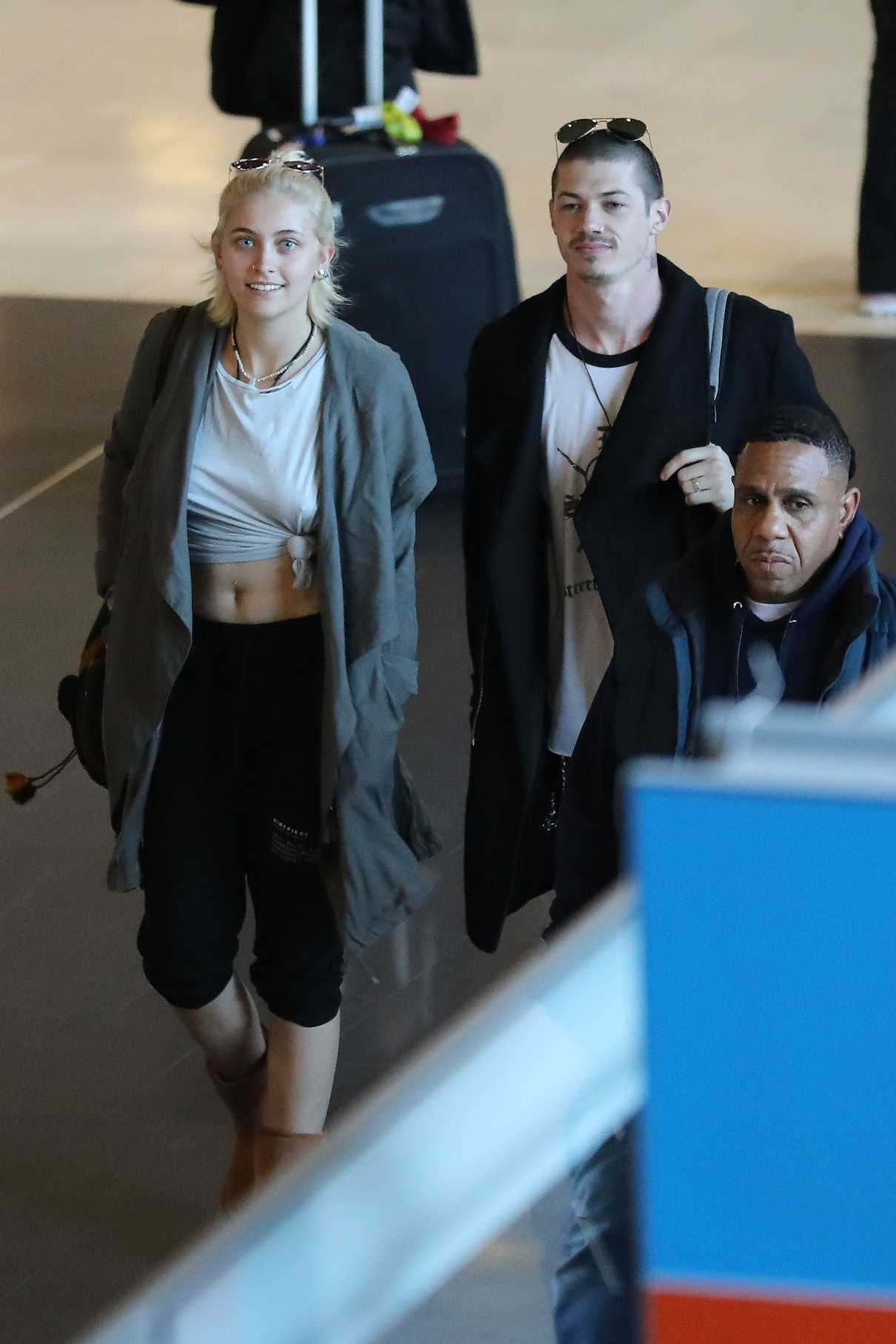 Paris Jackson Arrives at Paris Airport 01/17/2017-2