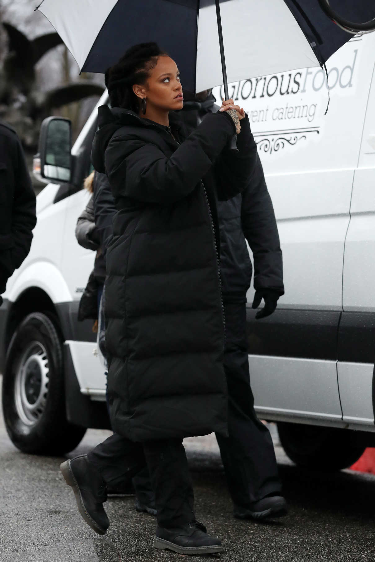 Rihanna on the Set of Oceans Eight in New York City 01/24/2017-4