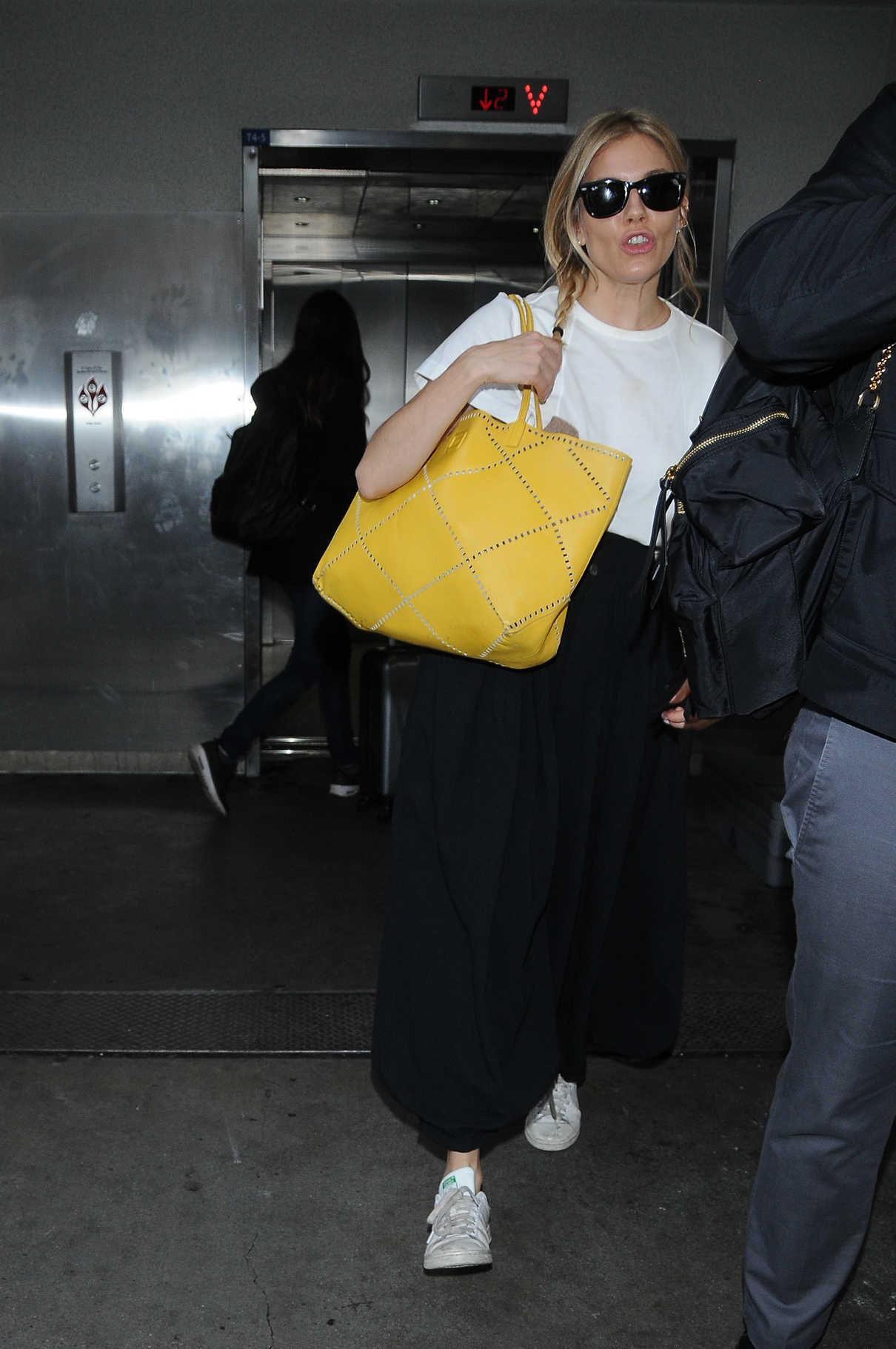 Sienna Miller at LAX Airport in Los Angeles 01/05/2017-2