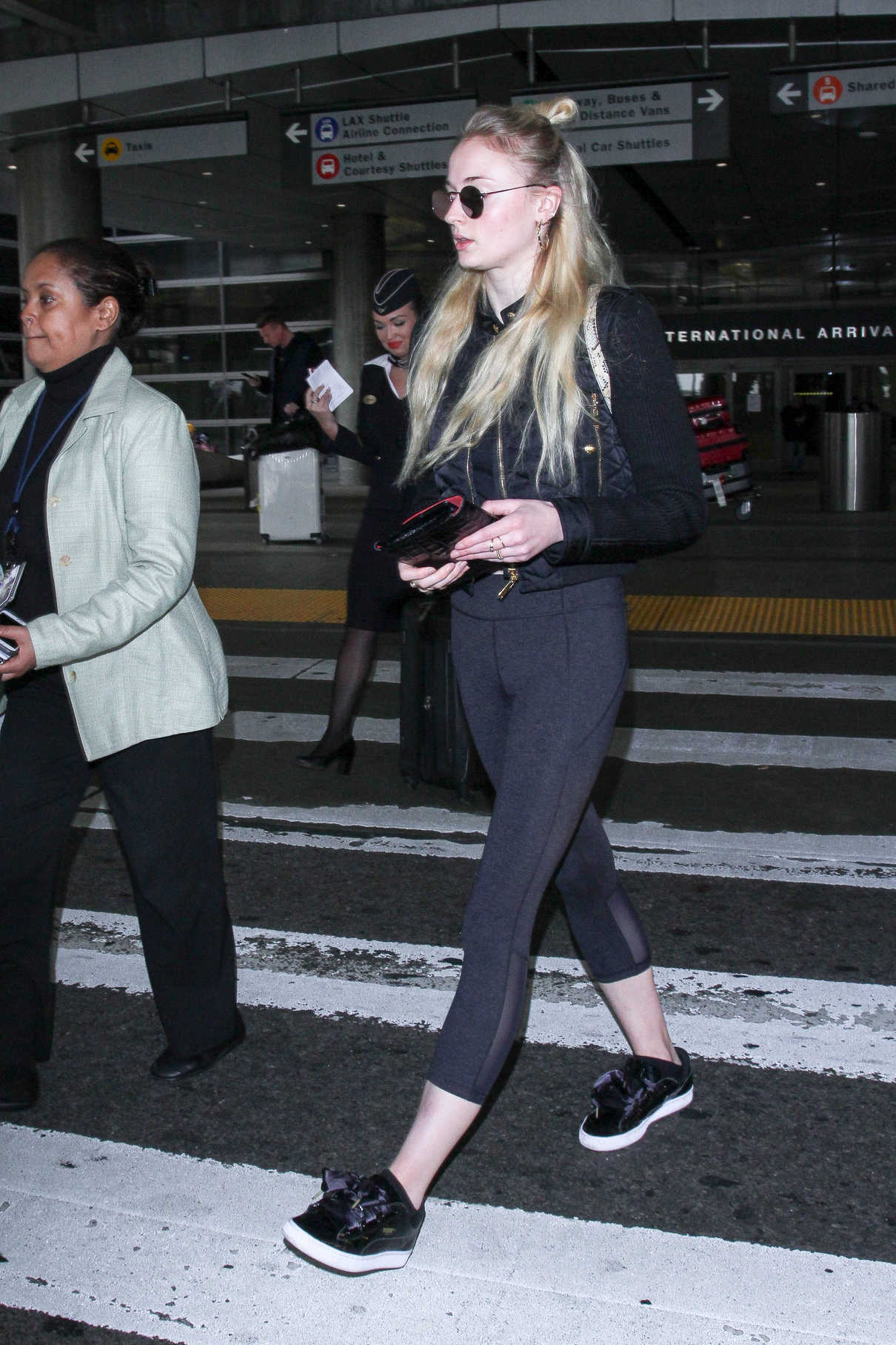 Sophie Turner Arrives at LAX Airport in Los Angeles 01/04/2017-4