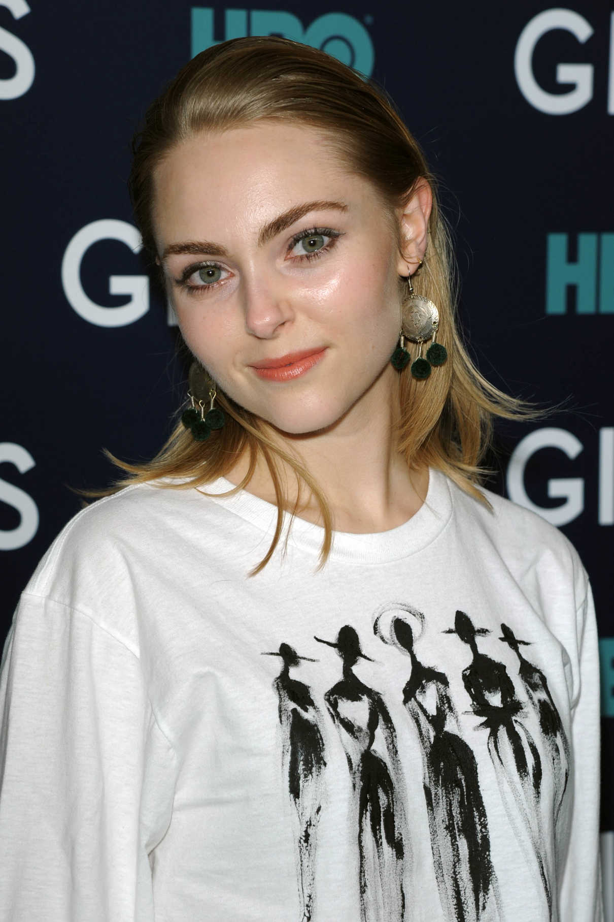 AnnaSophia Robb at the HBO Girls Season Finale Premiere in New York 02/02/2017-5