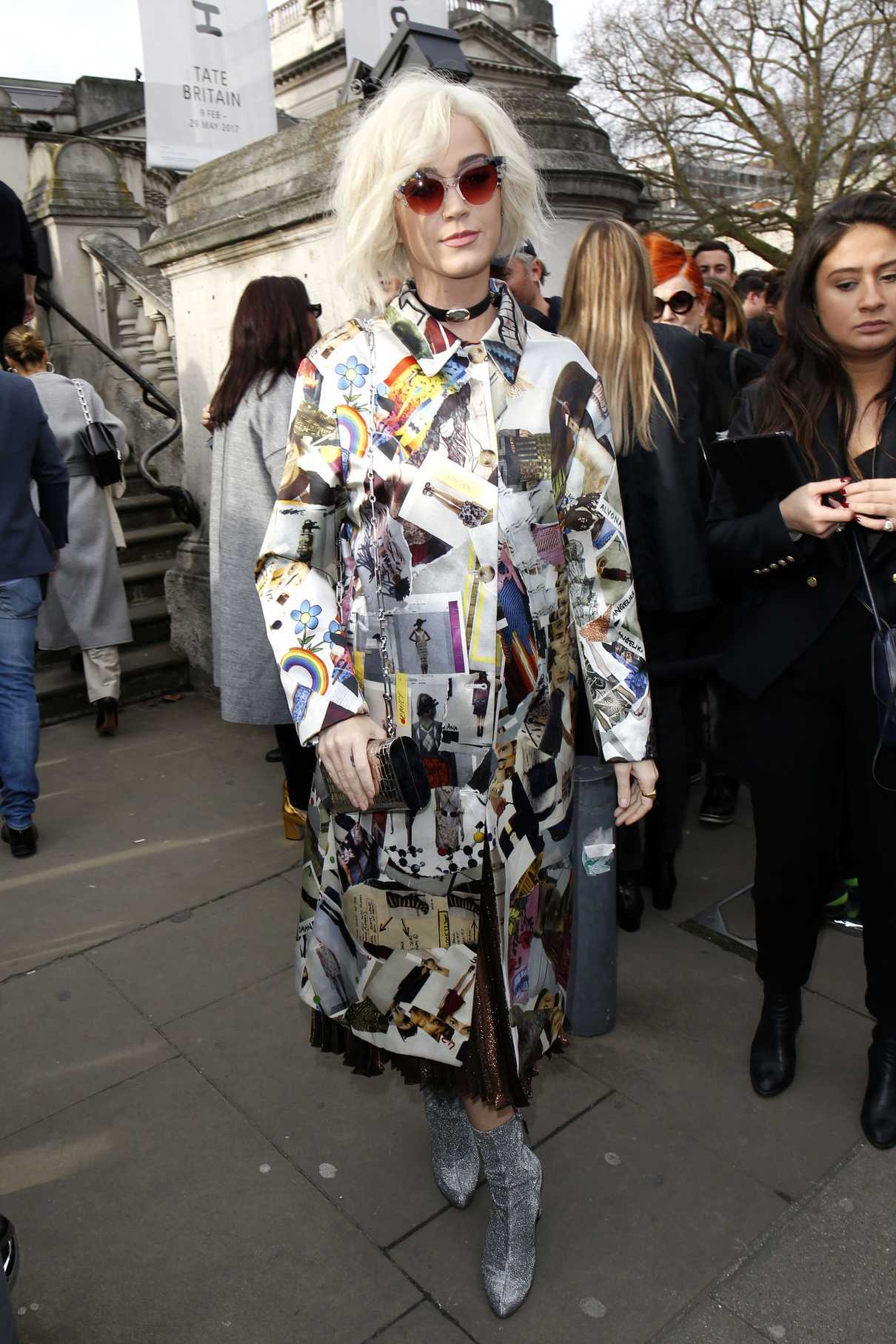 Katy Perry Arrives at the Christopher Kane Show During the London Fashion Week 02/20/2017-2