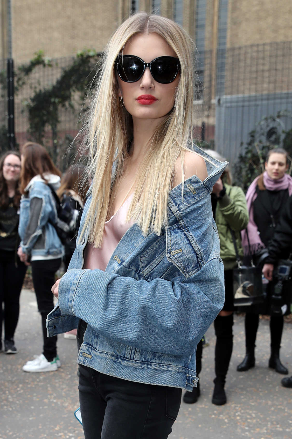 Lily Donaldson at the Topshop Unique Show During the London Fashion Week 02/19/2017-5