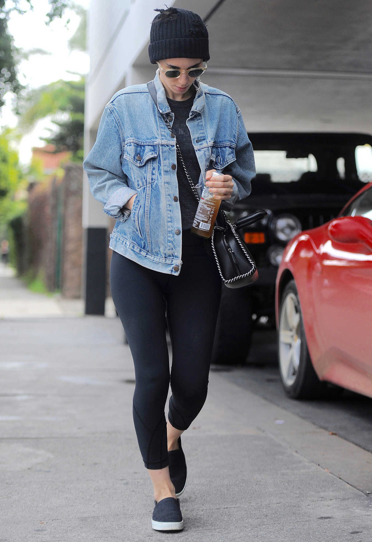 Rooney Mara Was Seen Out in Los Angeles 02/08/2017-2