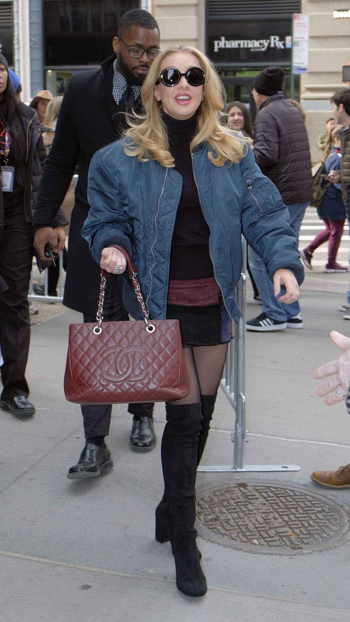 Wendi McLendon-Covey Arrives at AOL Build Speaker Series in New York 02/21/2017-2