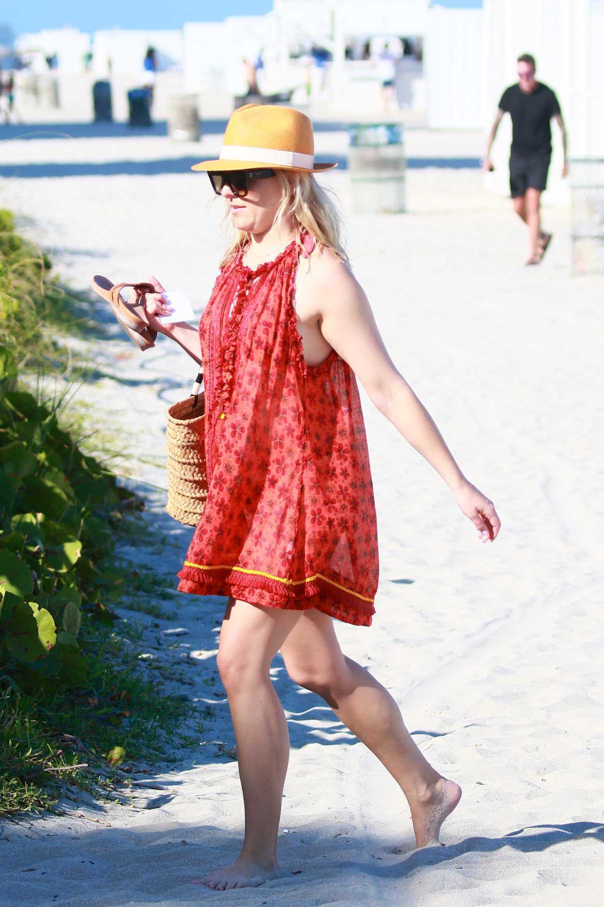 Helene Yorke Was Seen at the Beach in Miami 02/26/2017-2