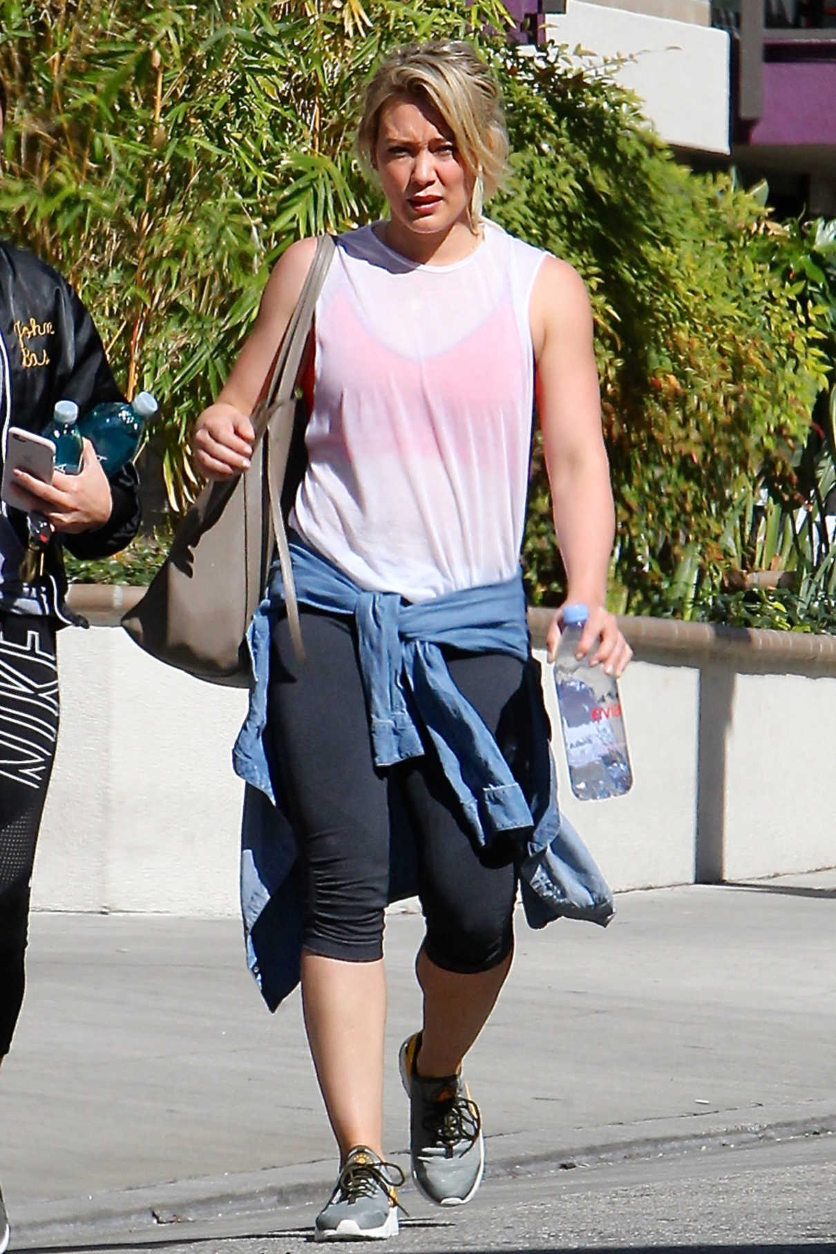 Hilary Duff Leaves the Gym in Los Angeles 03/02/2017-2