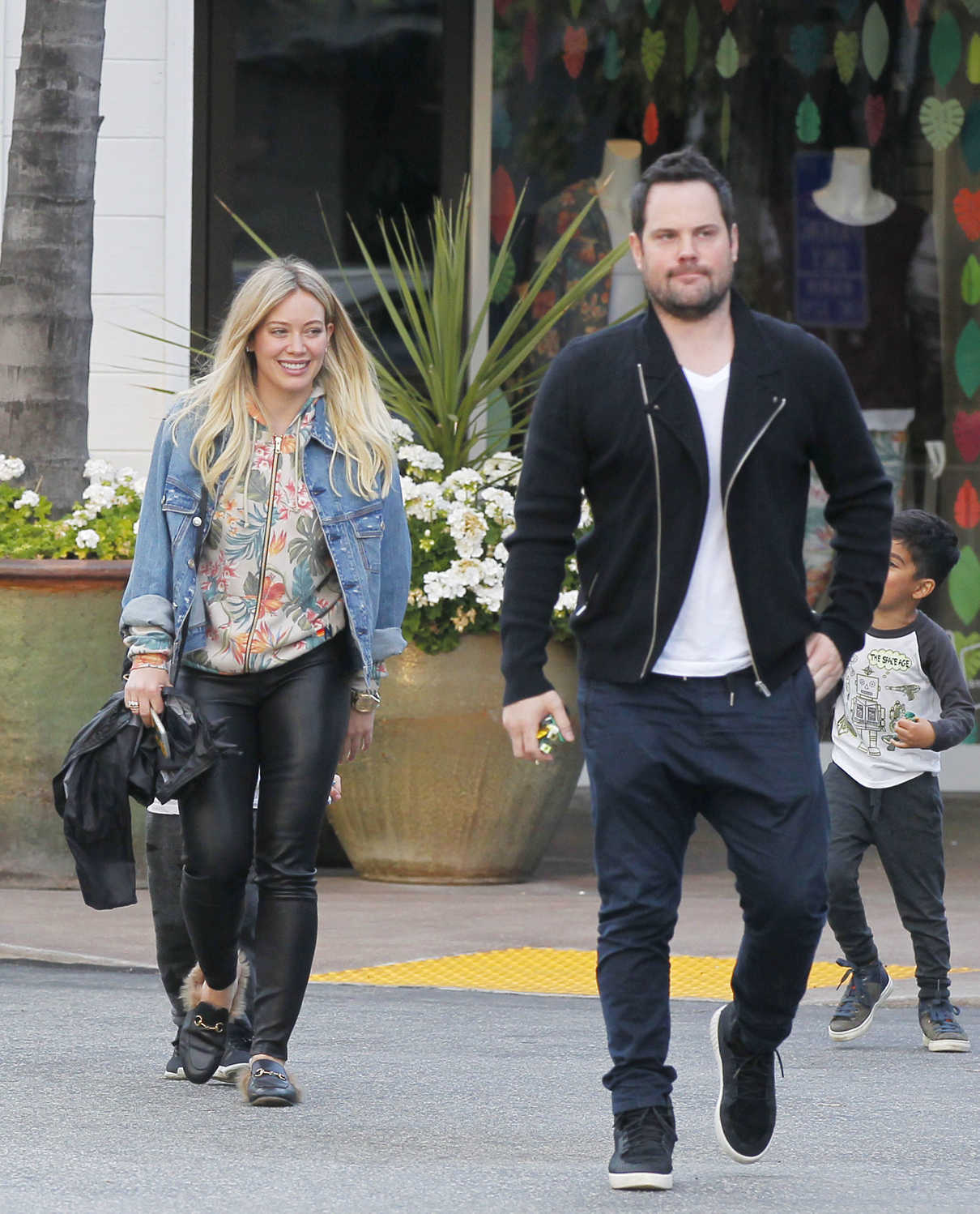 Hilary Duff Out for a Sushi Dinner in Beverly Hills 03/26/2017-3