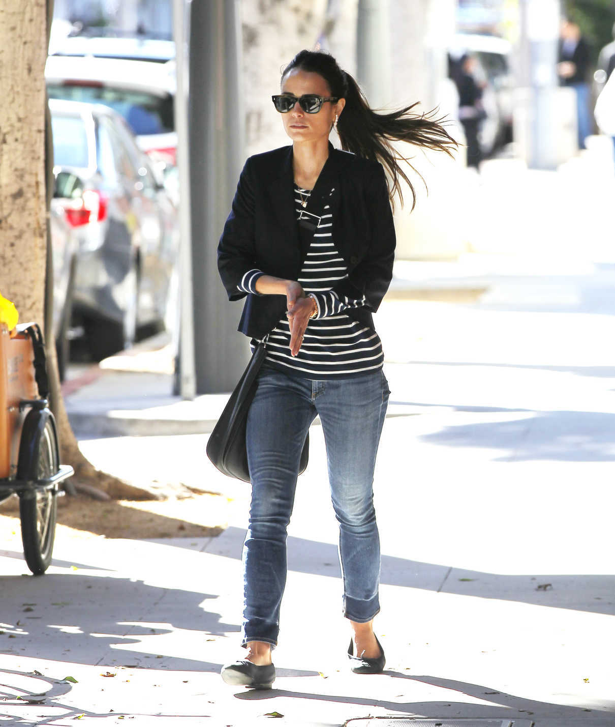 Jordana Brewster Was Seen Out in Brentwood 03/23/2017-3