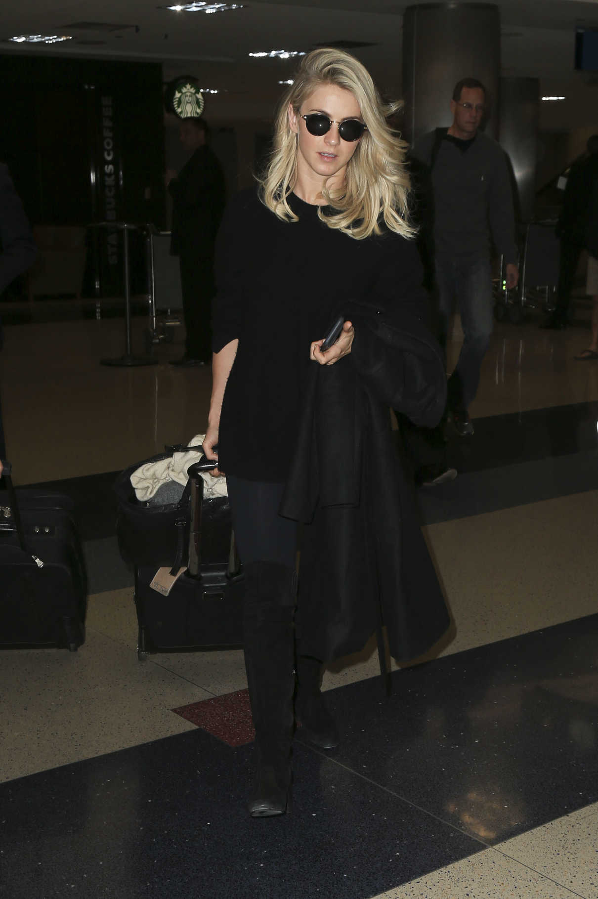 Julianne Hough Was Spotted at LAX Airport in LA 03/23/2017-3