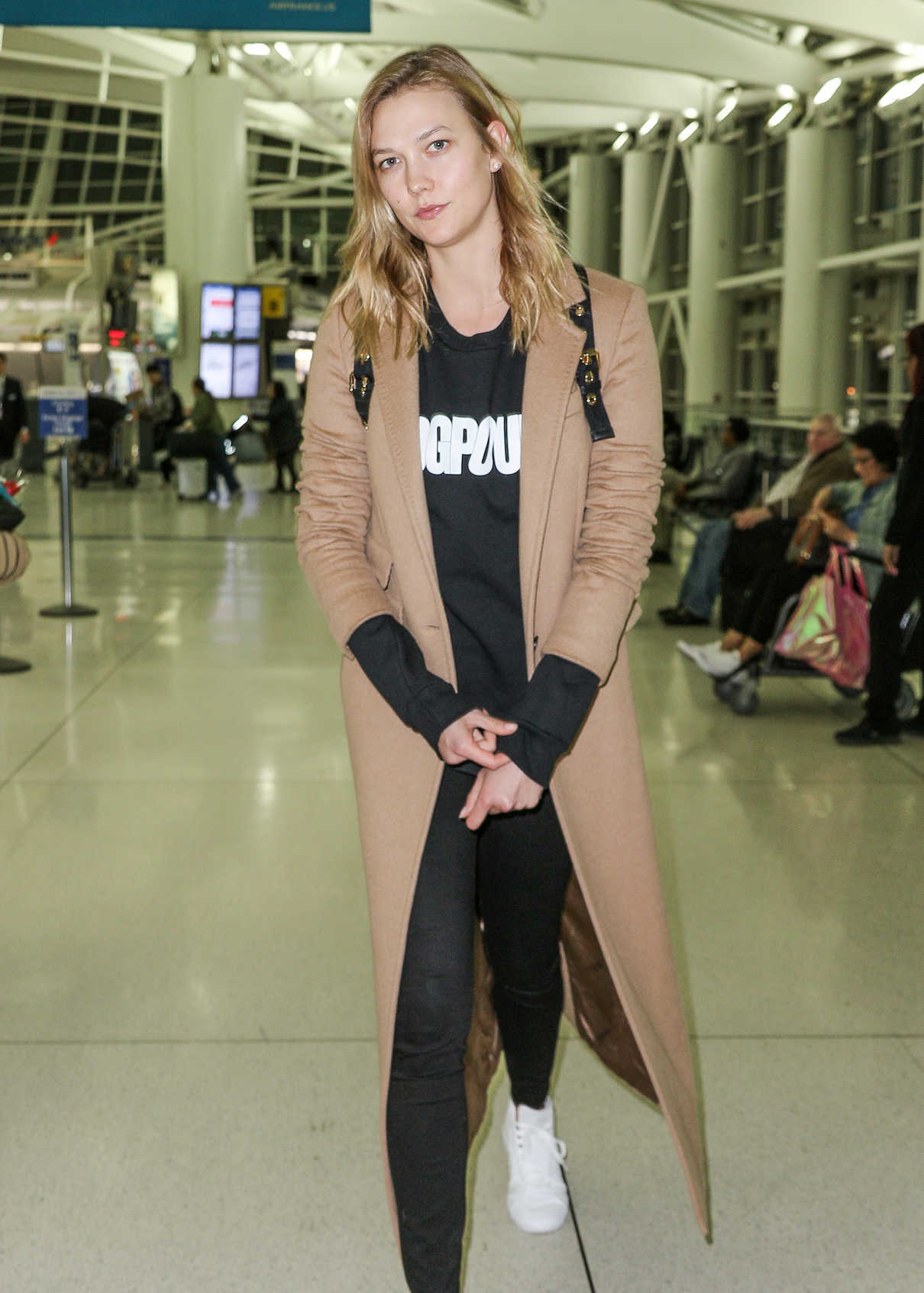 Karlie Kloss Was Seen in a Beige Coat at JFK Airport in New York City 02/28/2017-3