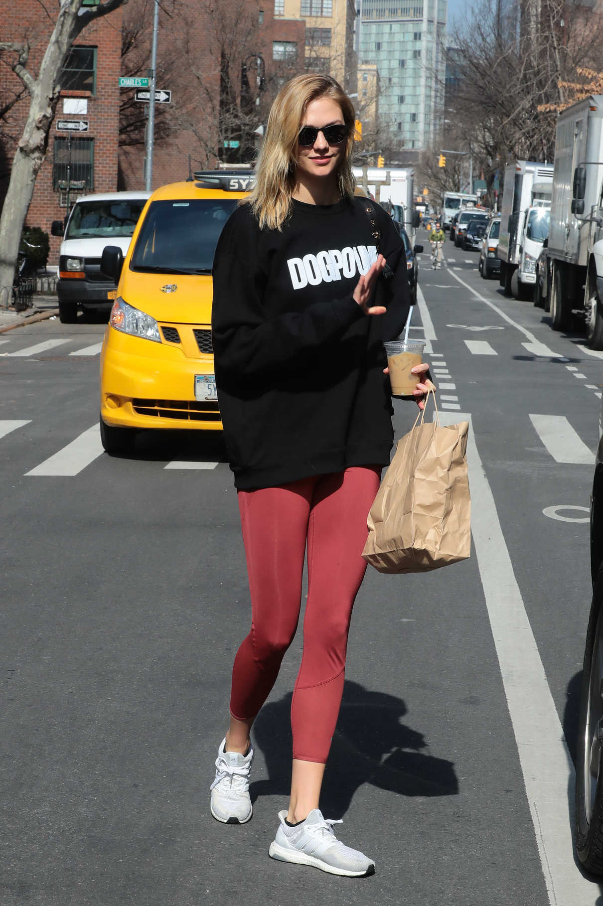 Karlie Kloss Was Spotted Out in New York 02/28/2017-2