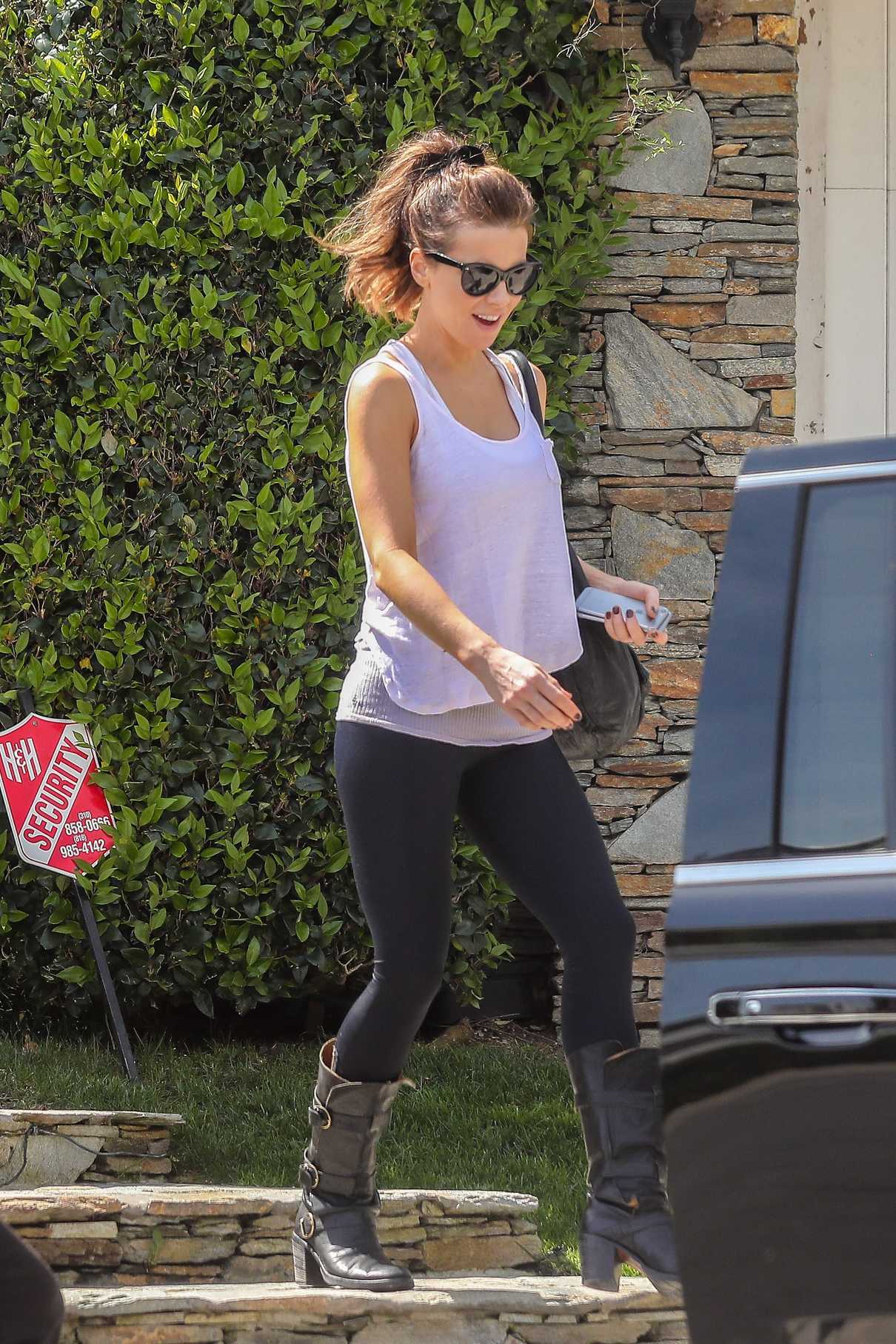 Kate Beckinsale Leaves Her Home in Pacific Palisades 03/17/2017-3