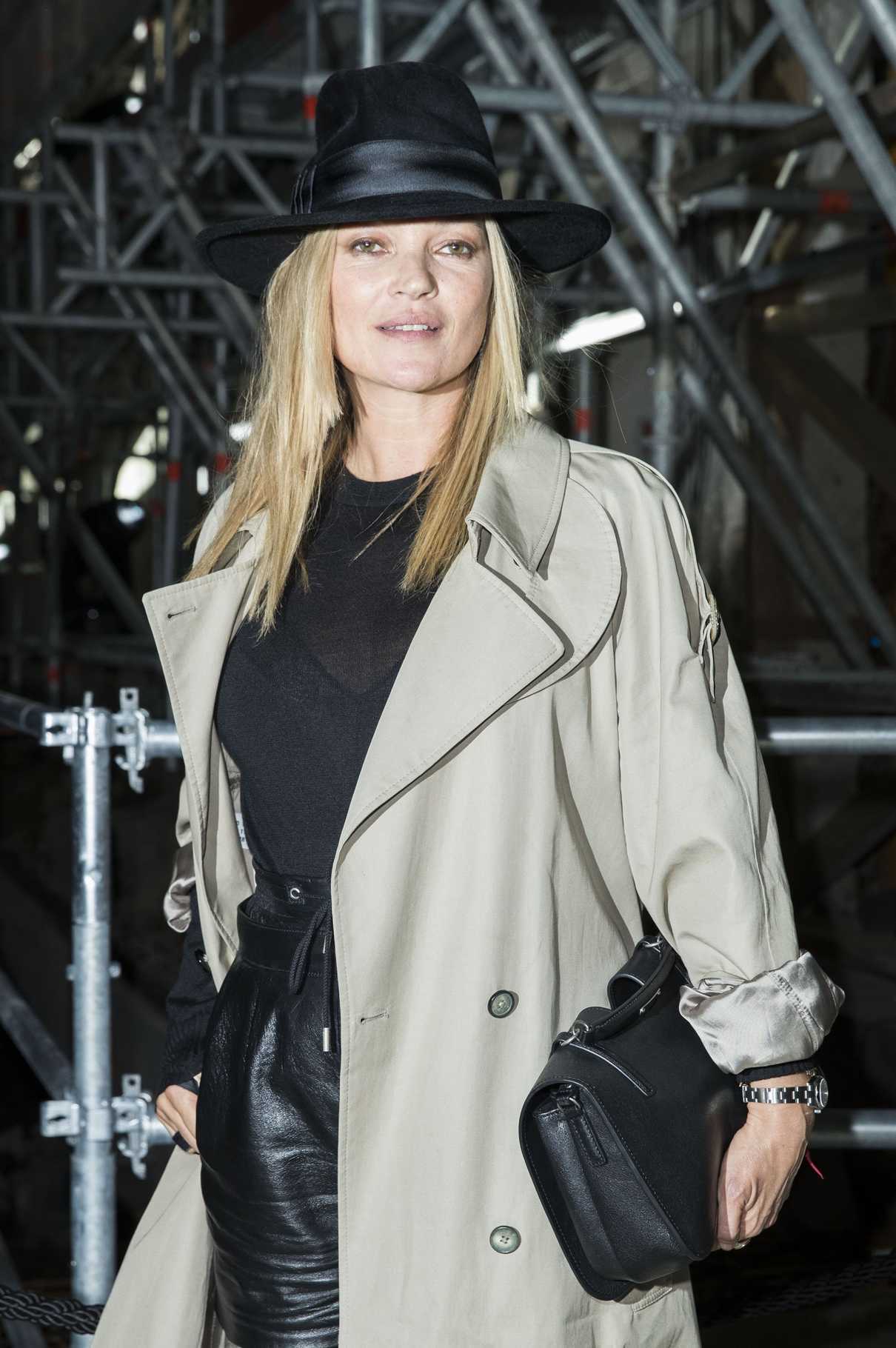 Kate Moss at the Saint Laurent Show During the Paris Fashion Week 02/28/2017-4