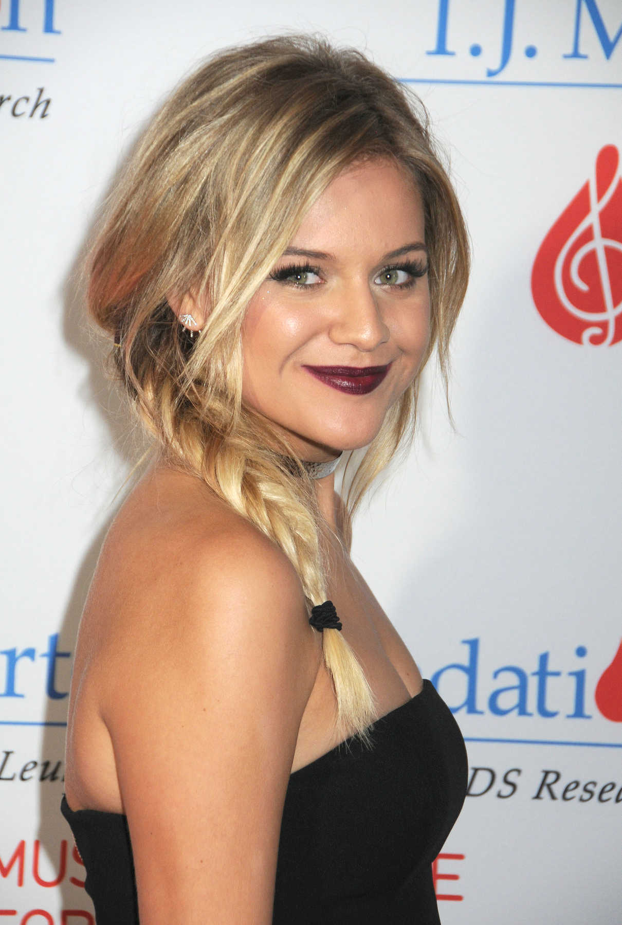 Kelsea Ballerini at the T.J. Martell Foundation 9th Annual Nashville Honors Gala in Nashville 02/27/2017-4