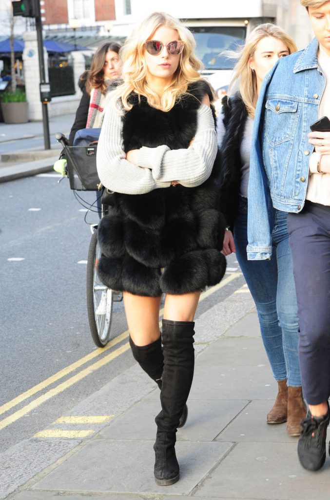 Lottie Moss Was Seen at the Bluebird in Chelsea, London 03/13/2017-1