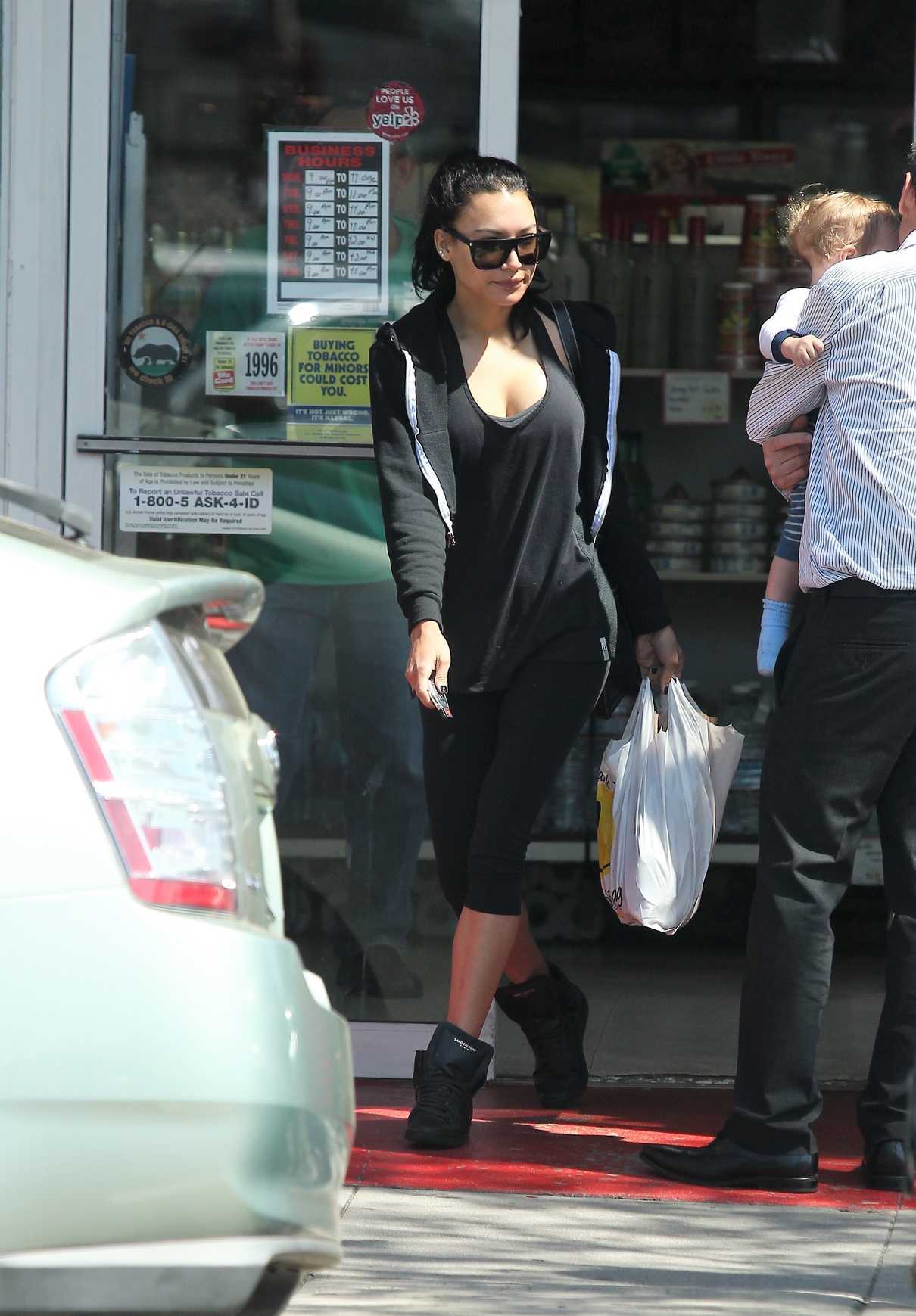 Naya Rivera Goes a Grocery Shopping Out in Los Feliz 03/24/2017-5
