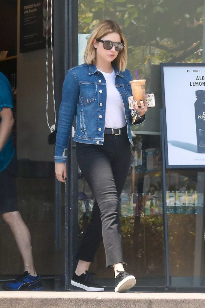 Ashley Benson Makes a Coffee Run Out in LA 04/10/2017-1