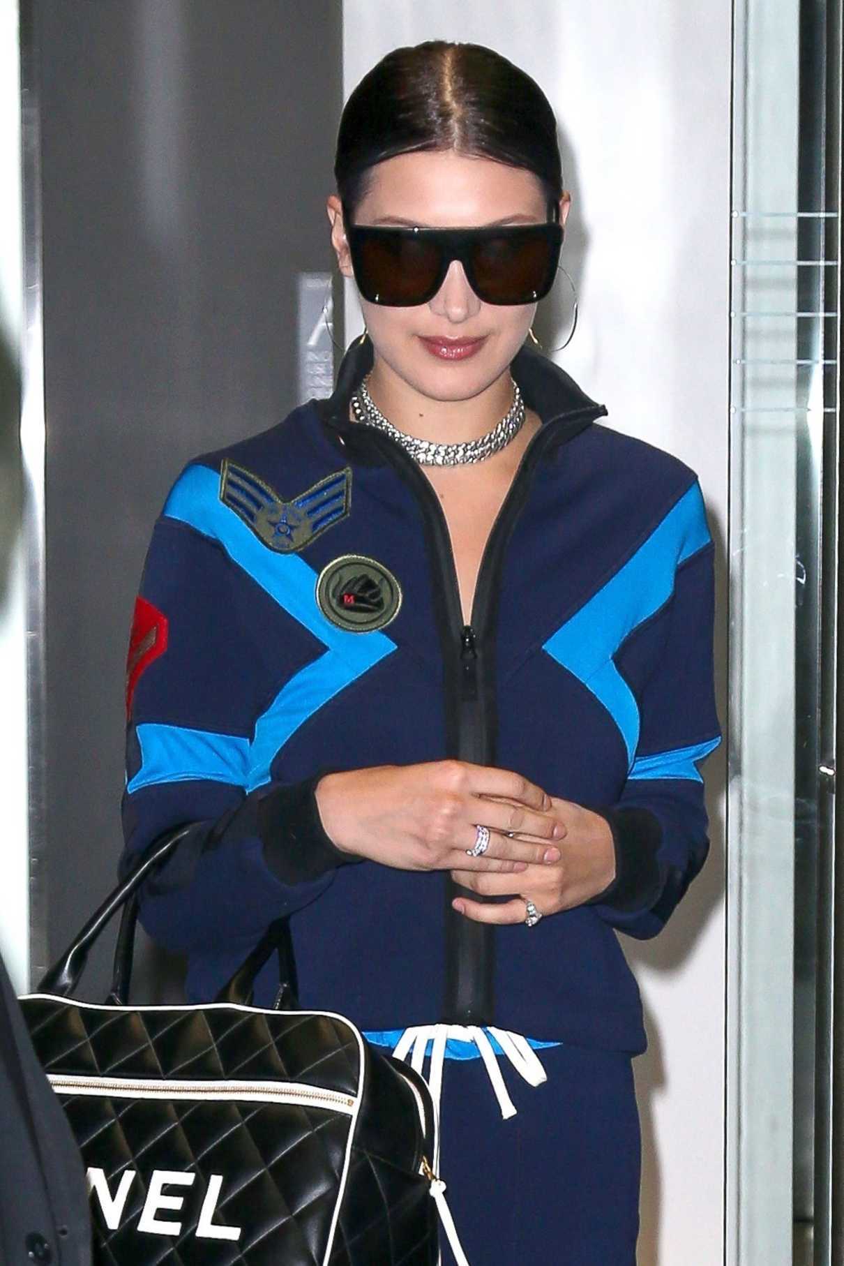 Bella Hadid Leaves Her Apartment in Manhattan 04/10/2017-5