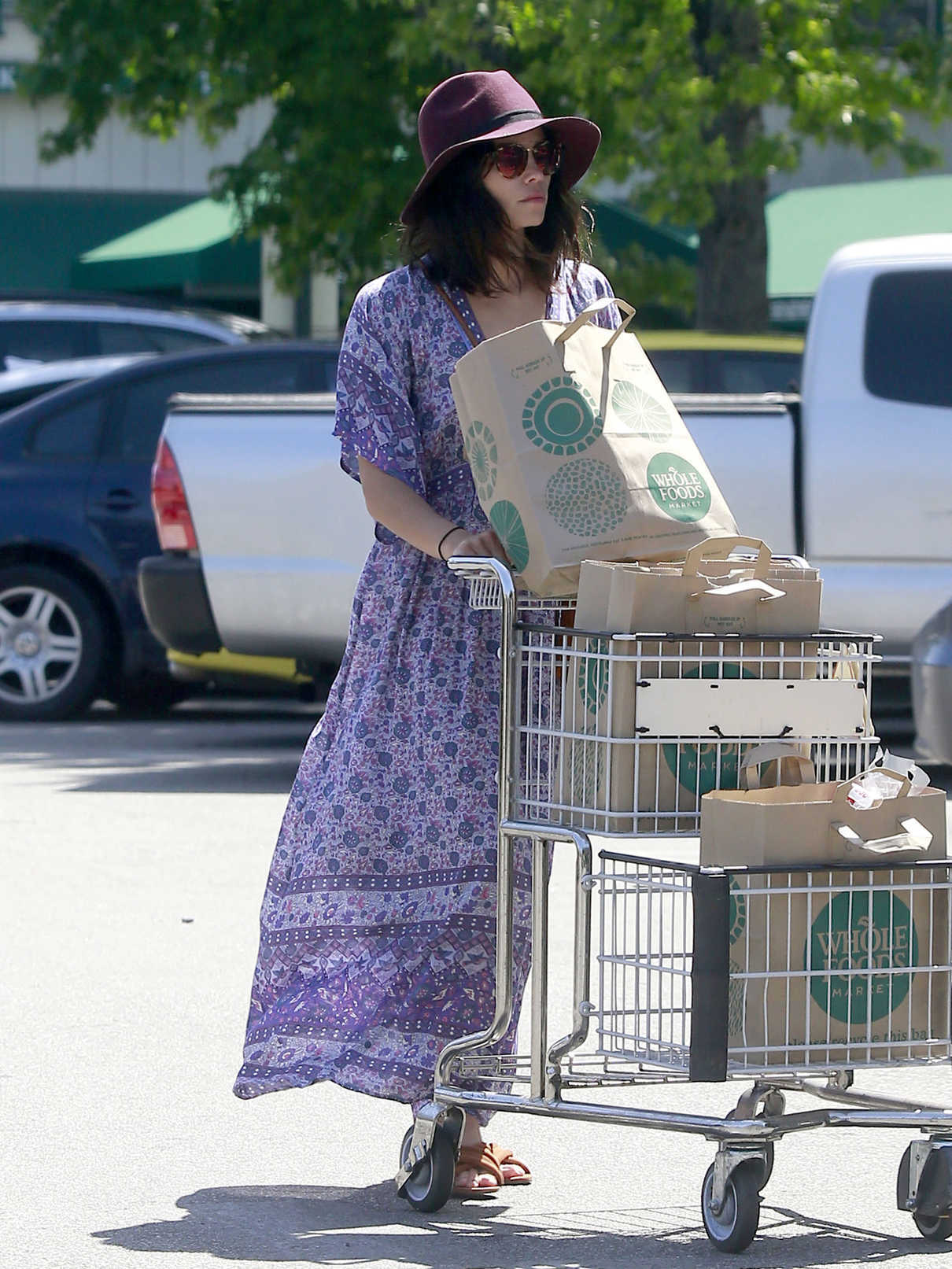 Jenna Dewan Goes Shopping at Whole Foods Market in Studio City 04/15/2017-5