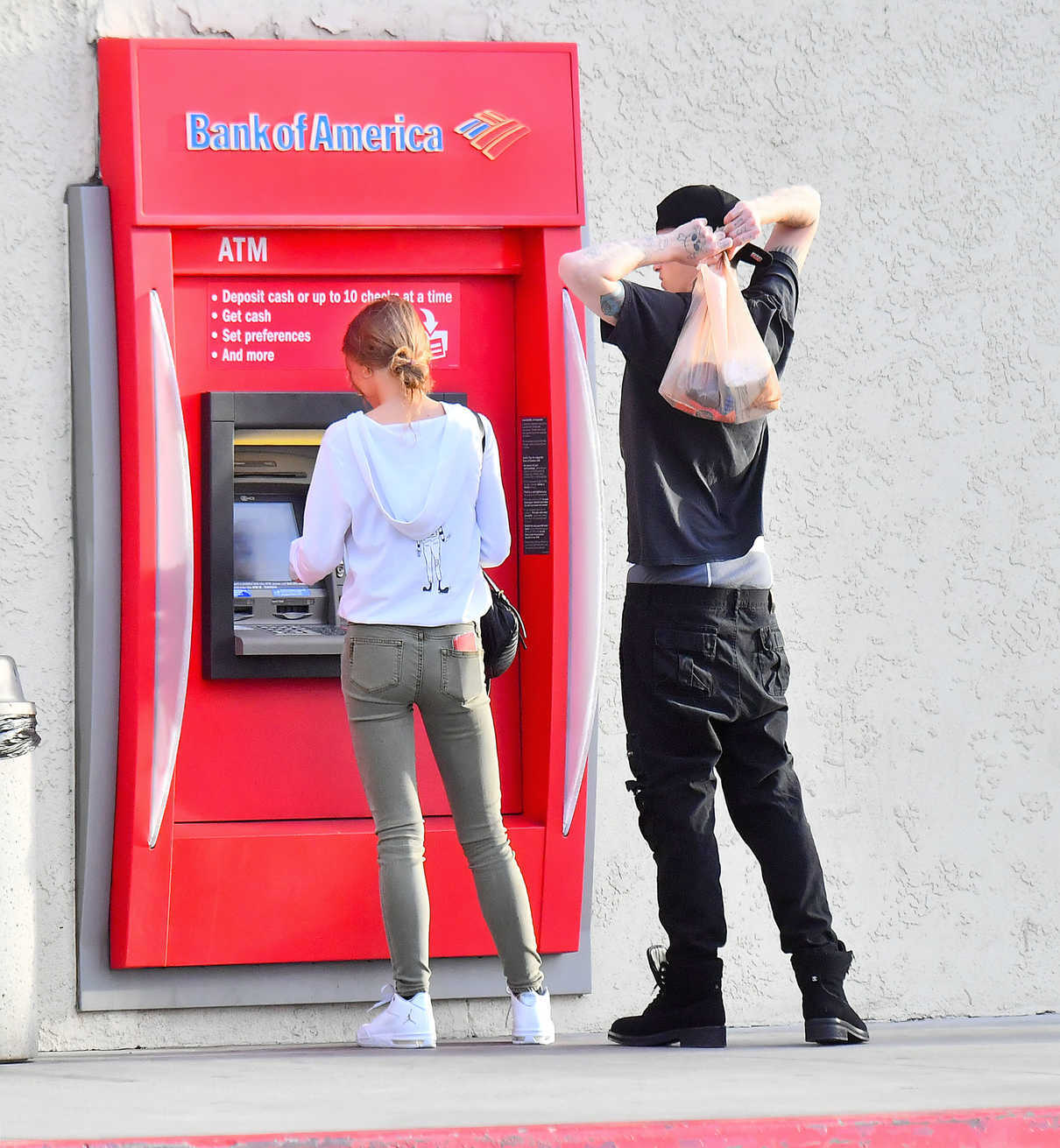 Lily-Rose Depp and Her Boyfriend Ash Stymest Leave a Petsmart in Los Angeles 04/28/2017-3