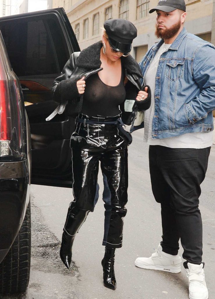 Rita Ora Was Seen Out in New York in an All Black 04/27/2017-1