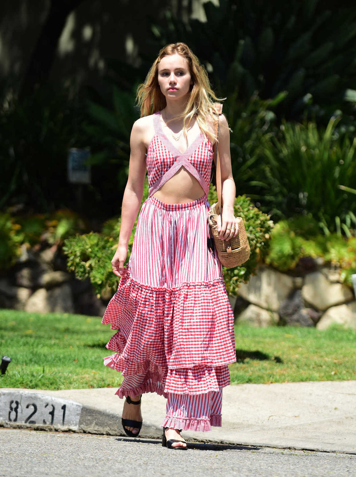 Suki Waterhouse Was Seen Out in West Hollywood 04/19/2017-3