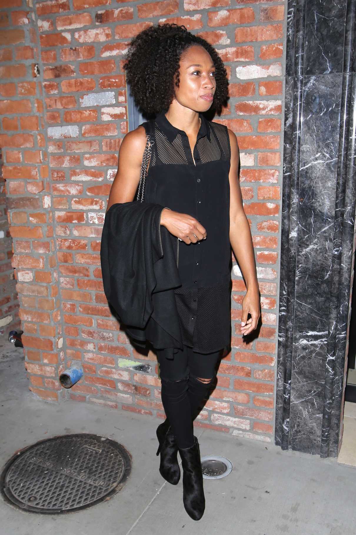 Allyson Felix Leaves the TAO Restaurant in Los Angeles 05/30/2017-2