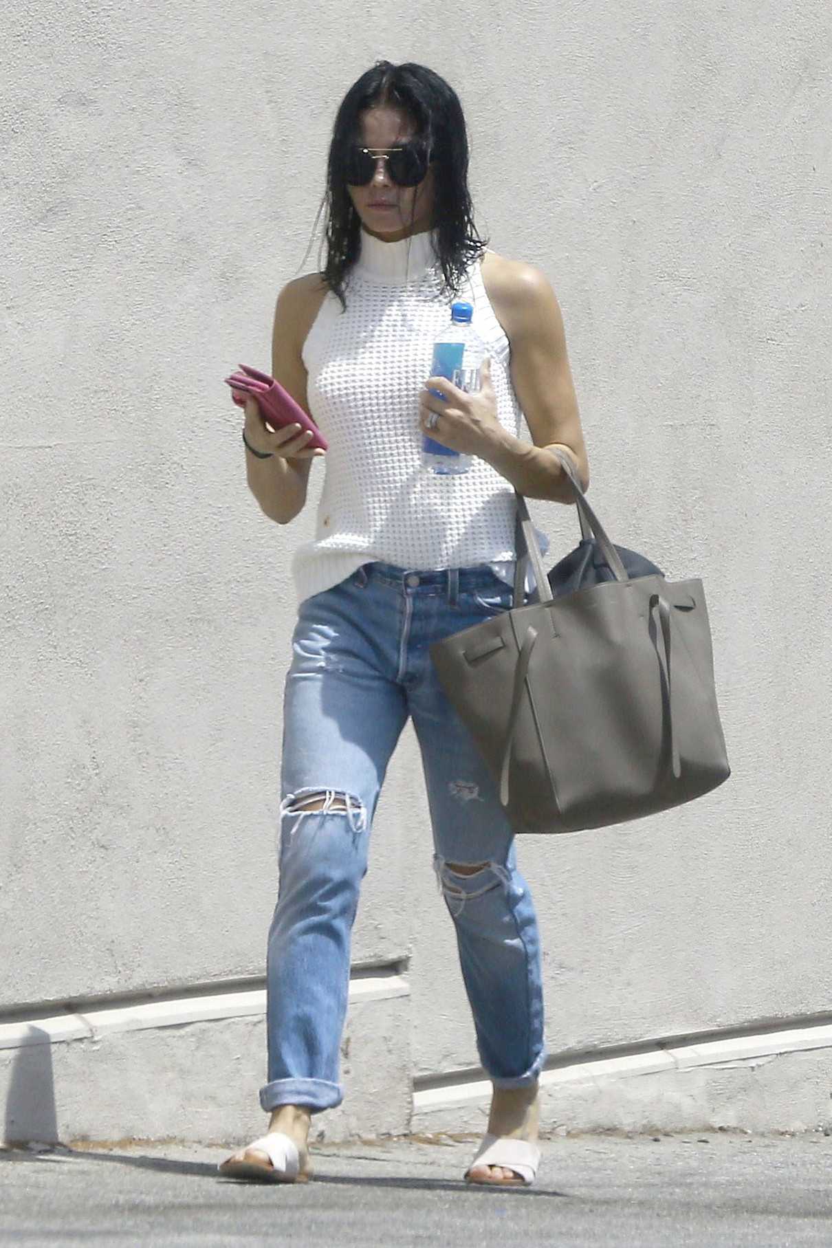 Jenna Dewan Was Seen Out in Los Angeles 05/05/2017-2