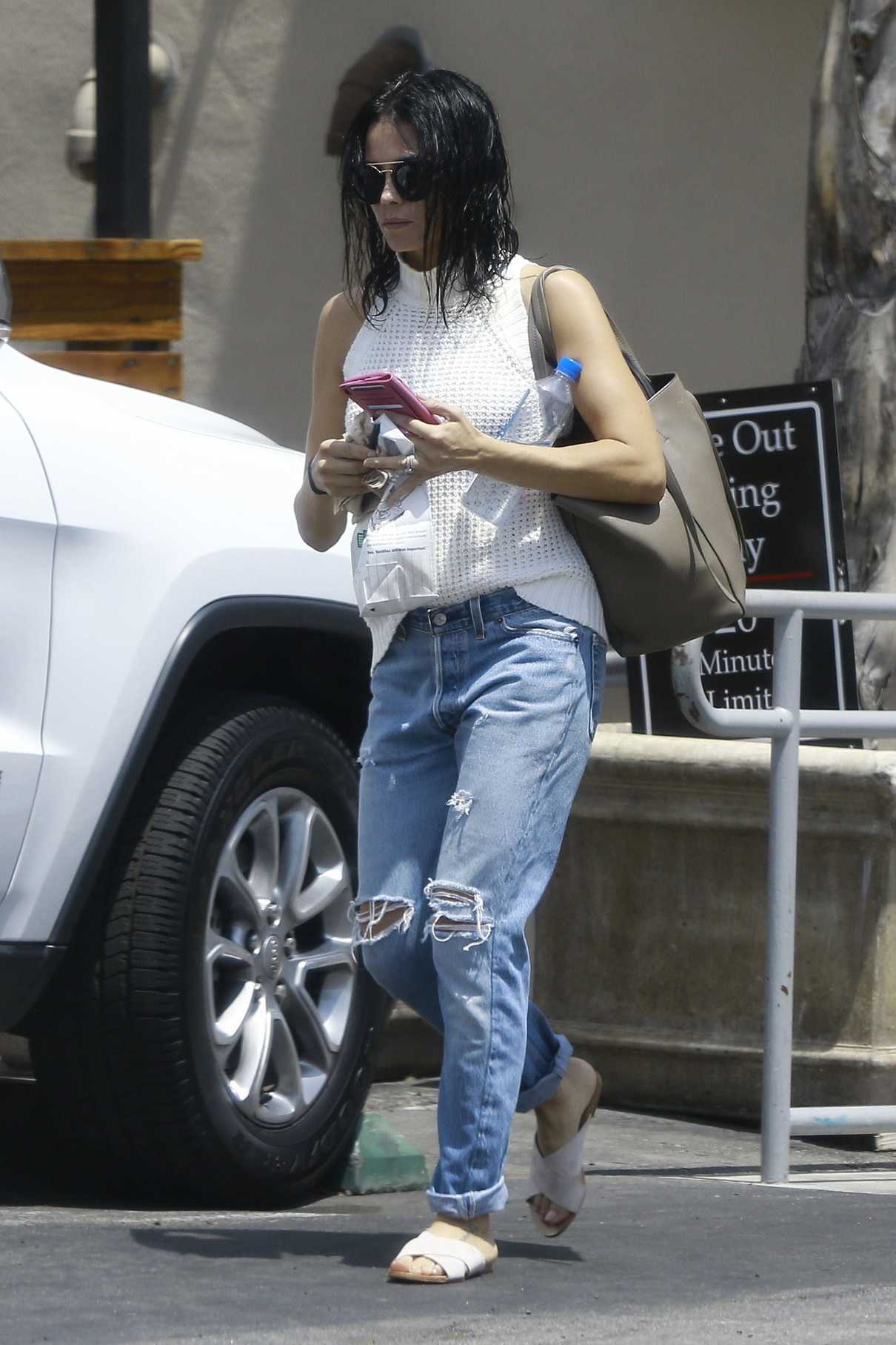 Jenna Dewan Was Seen Out in Los Angeles 05/05/2017-4